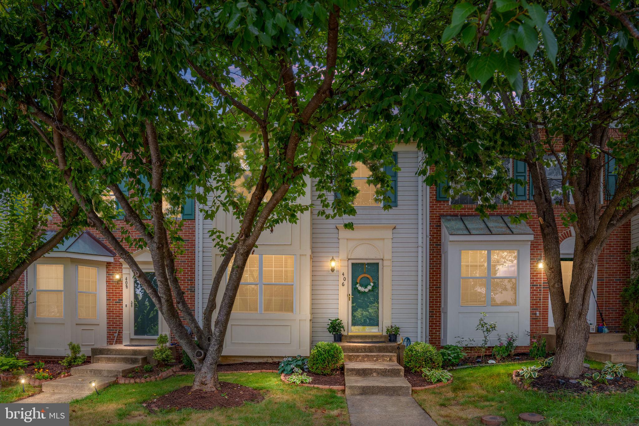 HAMPTON OAKS - Residential