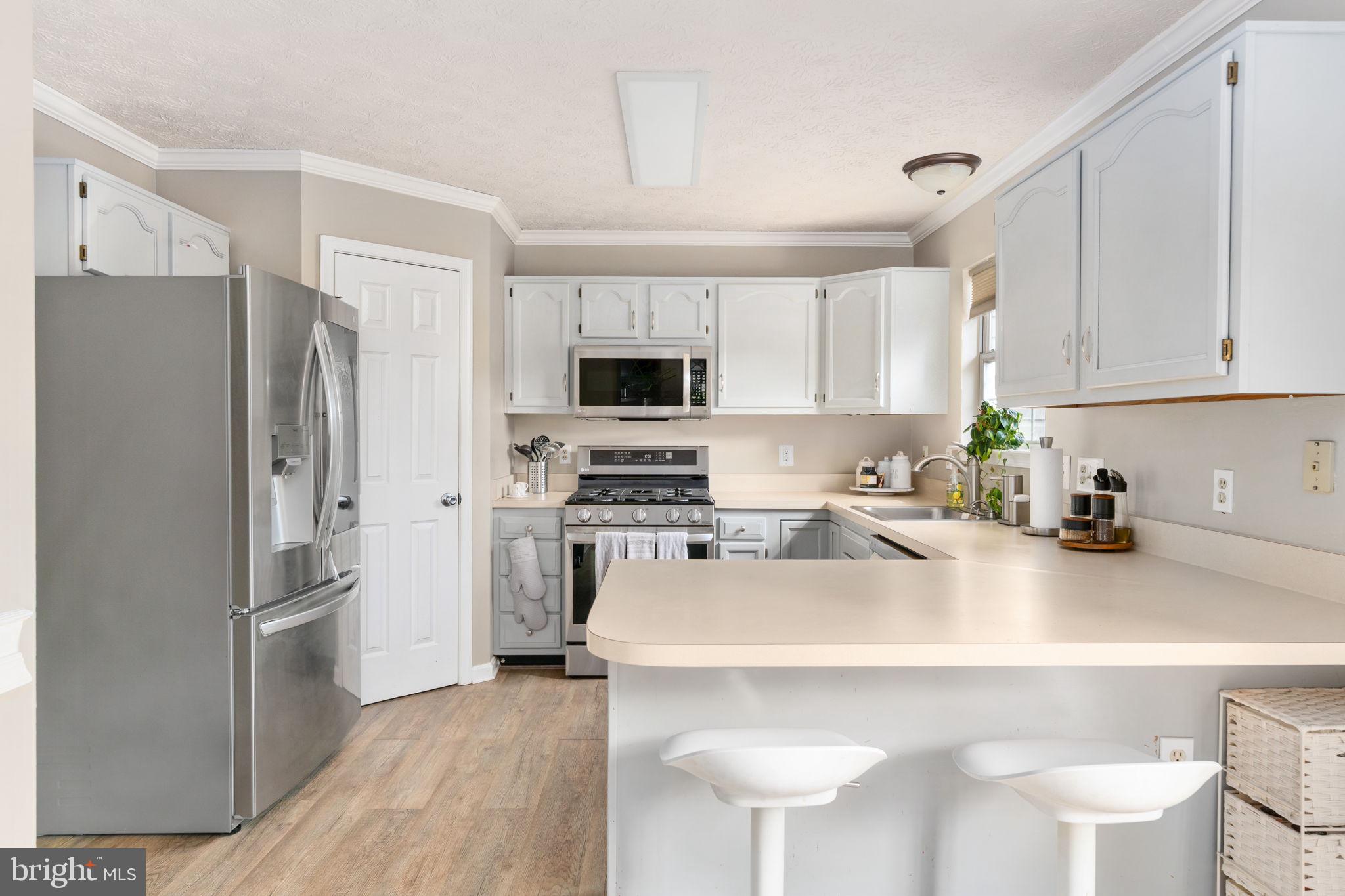 HAMPTON OAKS - Residential