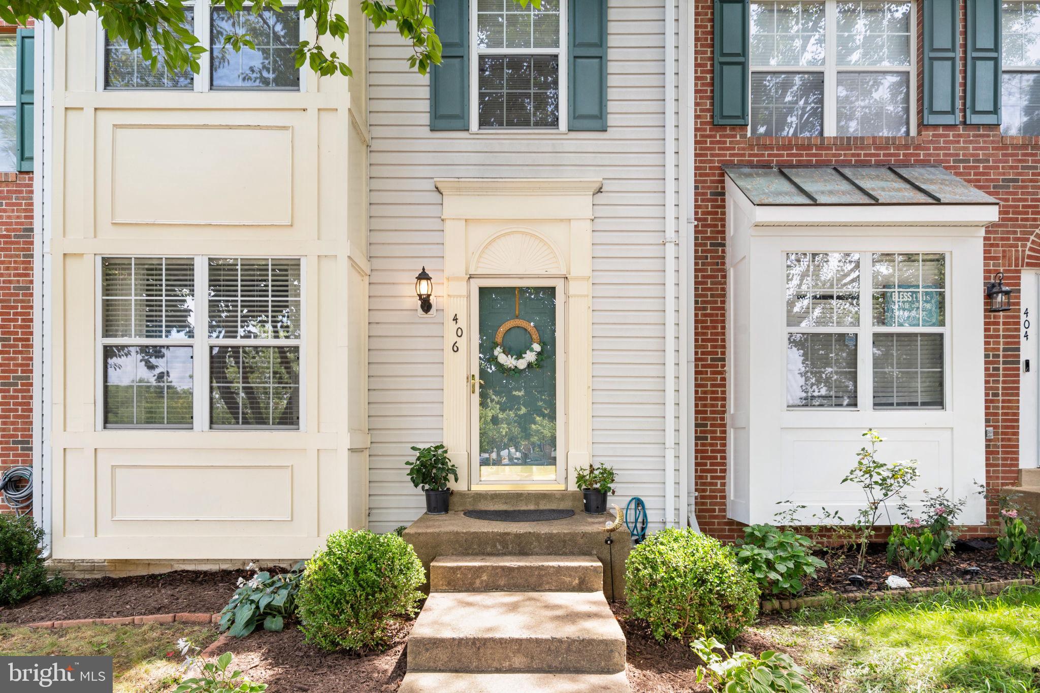 HAMPTON OAKS - Residential