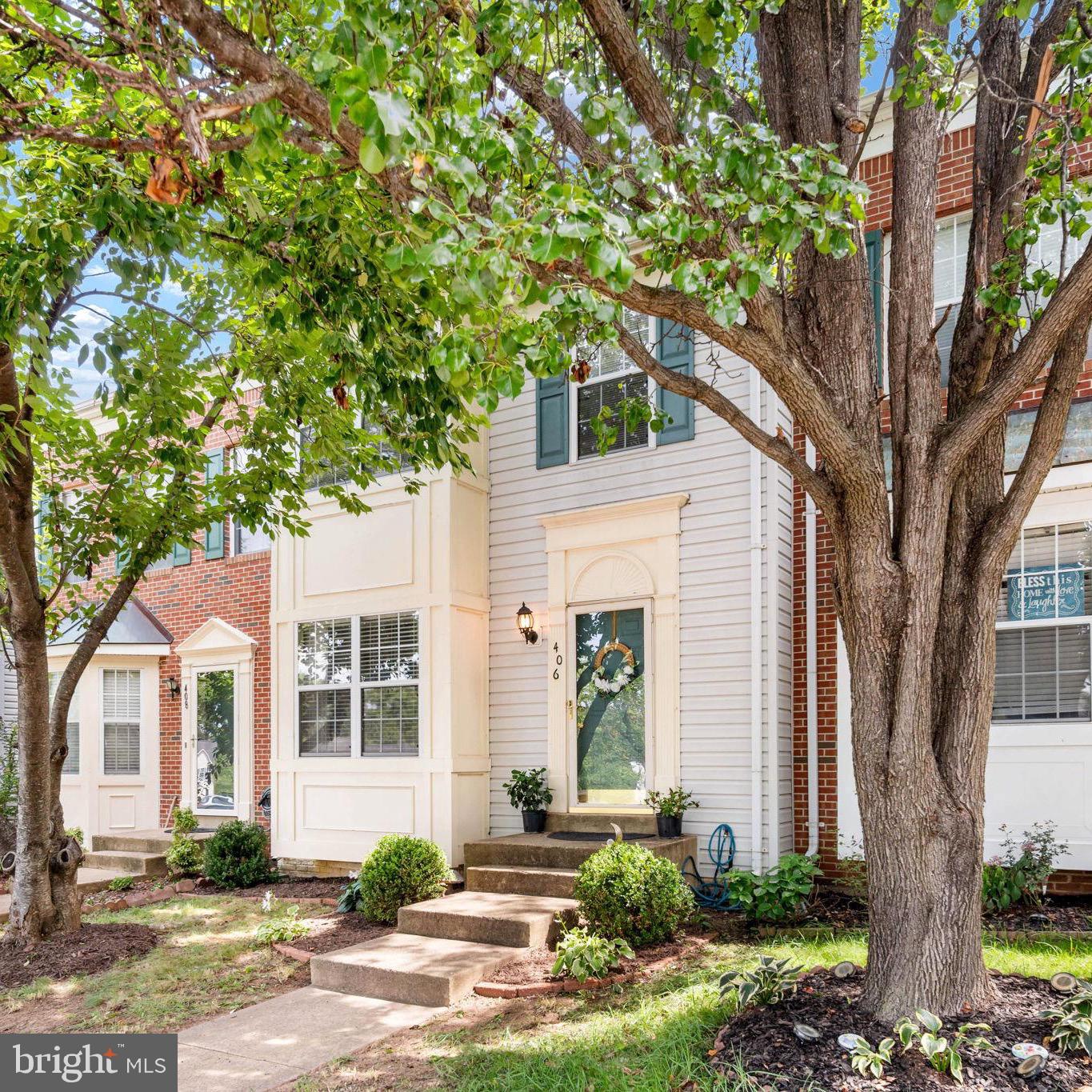 HAMPTON OAKS - Residential