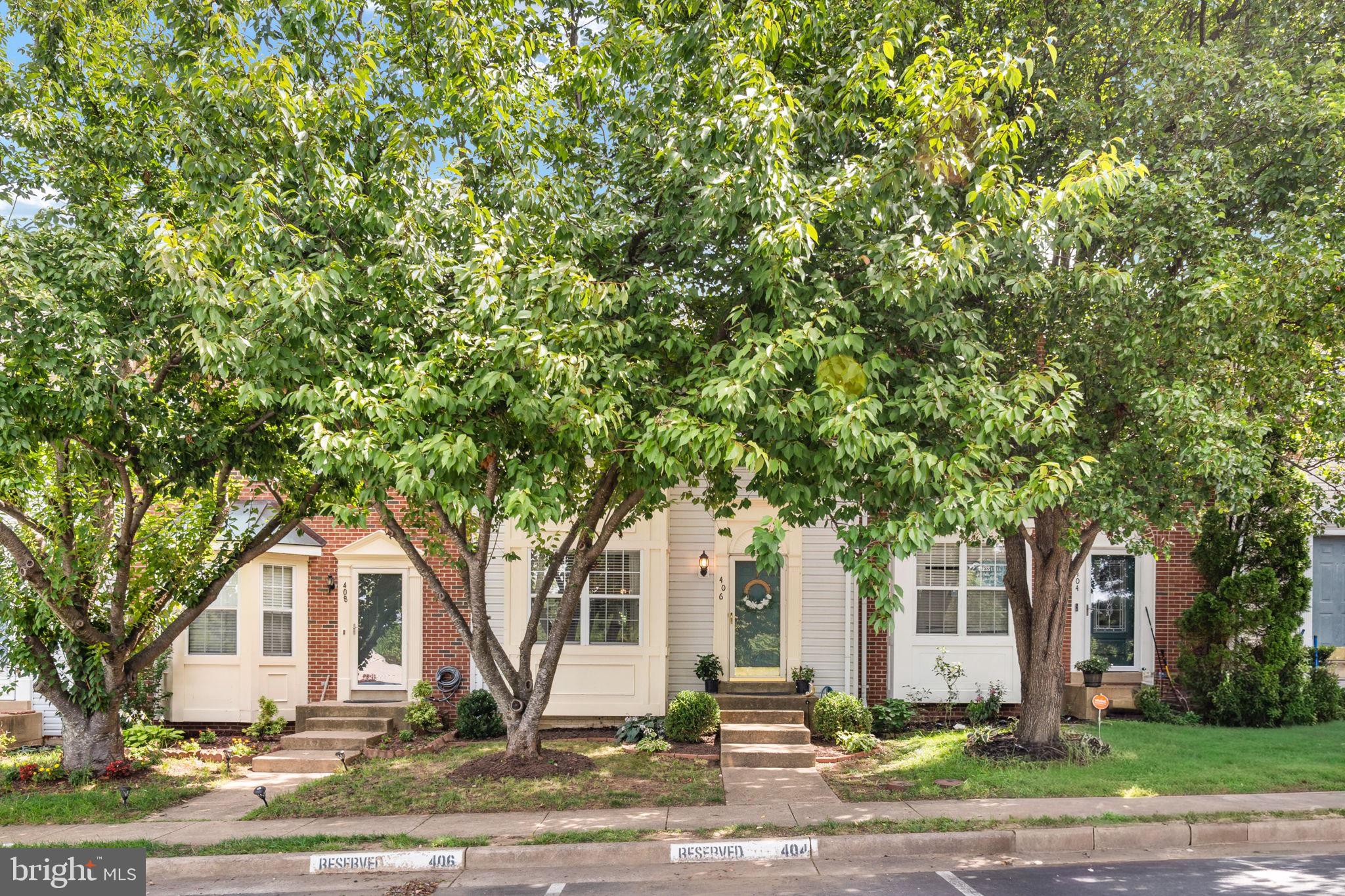 HAMPTON OAKS - Residential