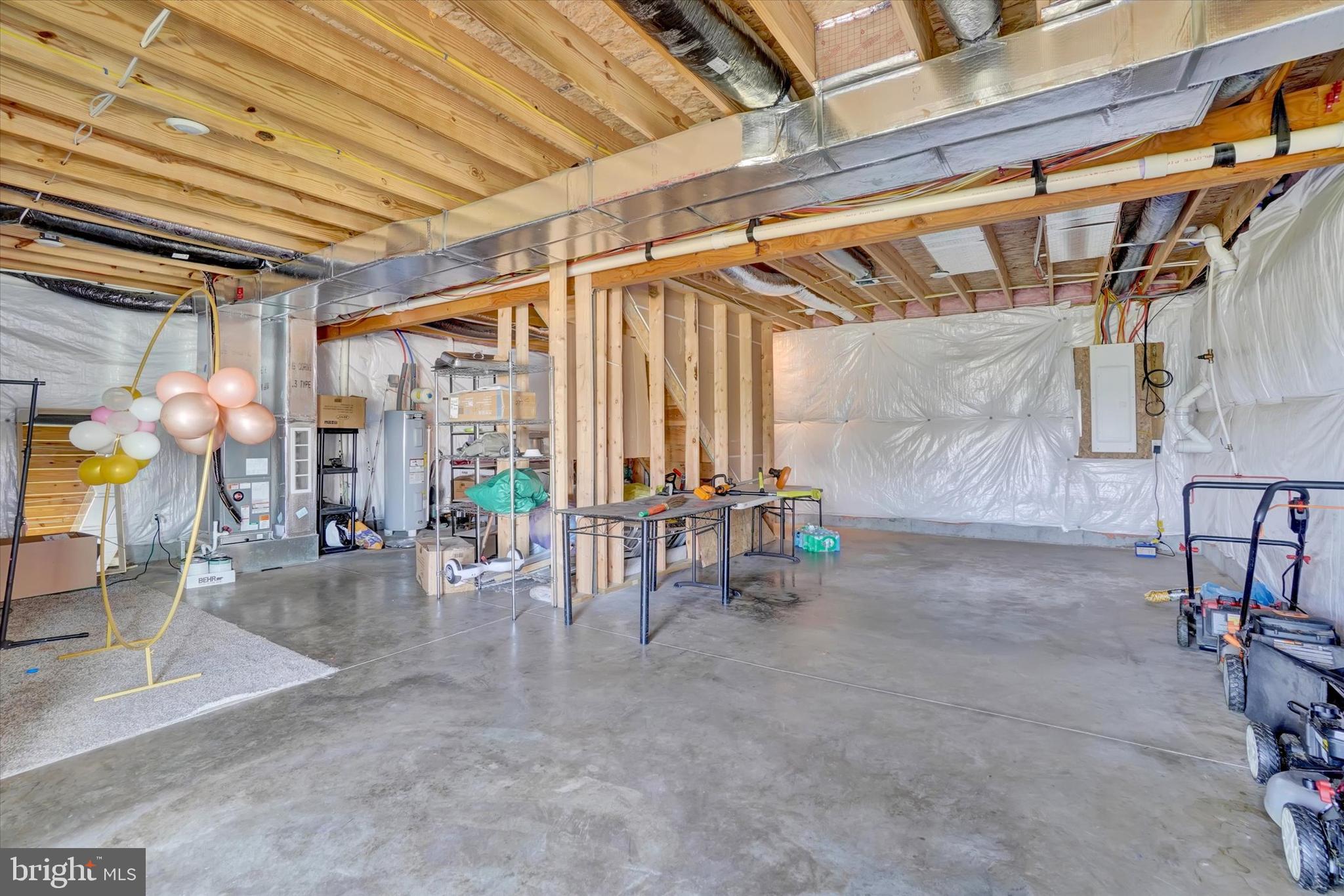 LEXINGTON ESTATES - Residential