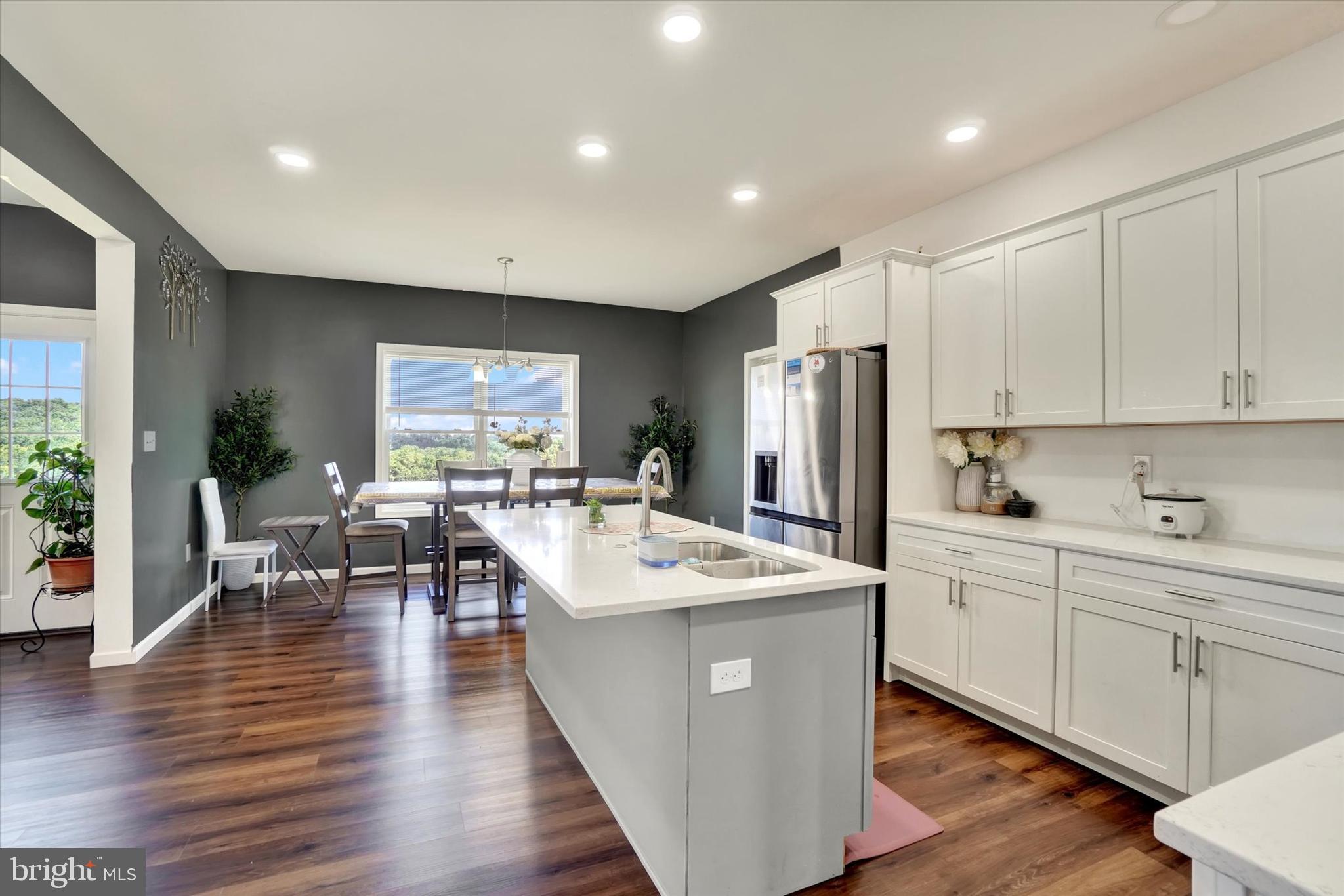 LEXINGTON ESTATES - Residential
