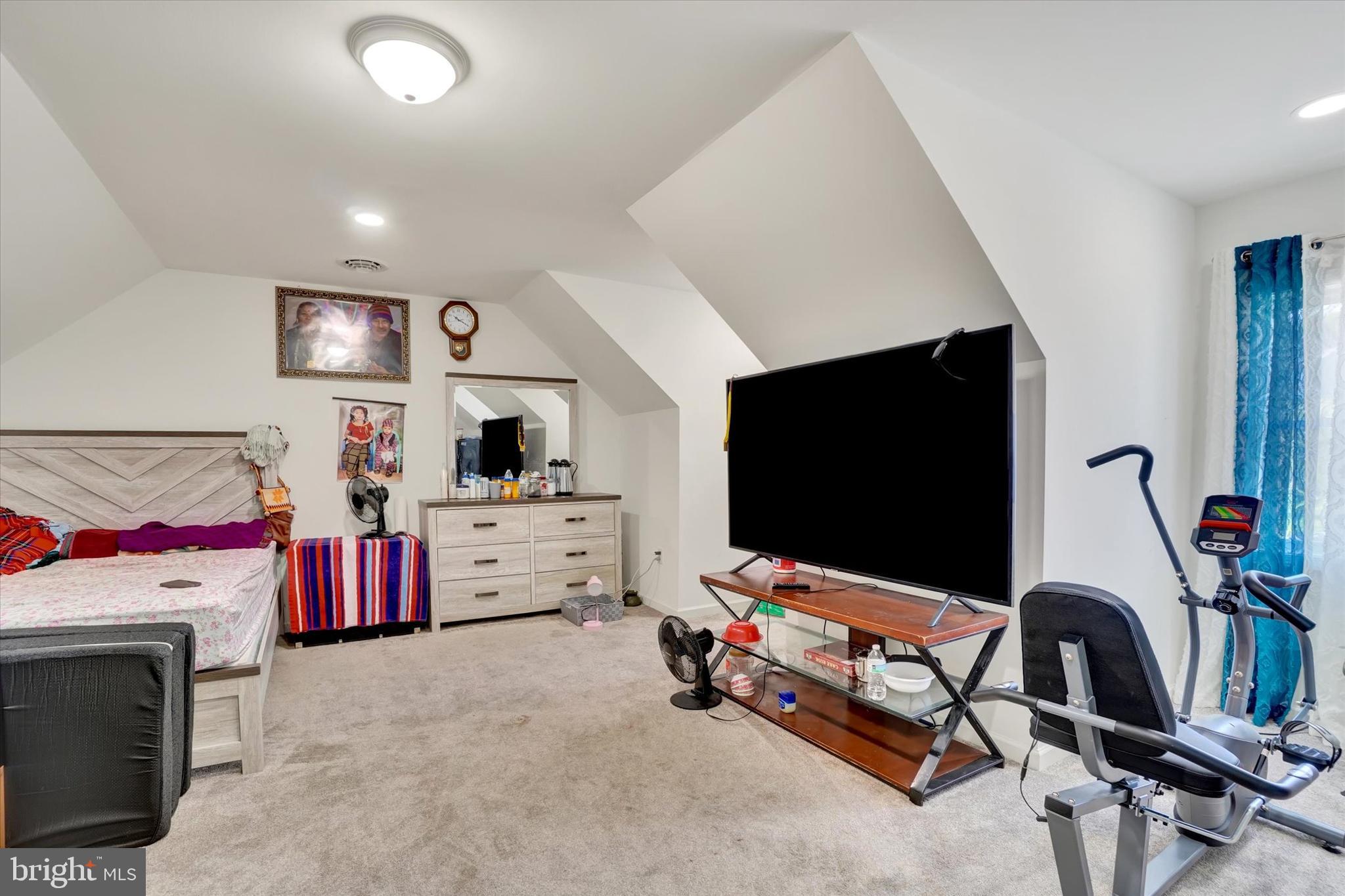 LEXINGTON ESTATES - Residential