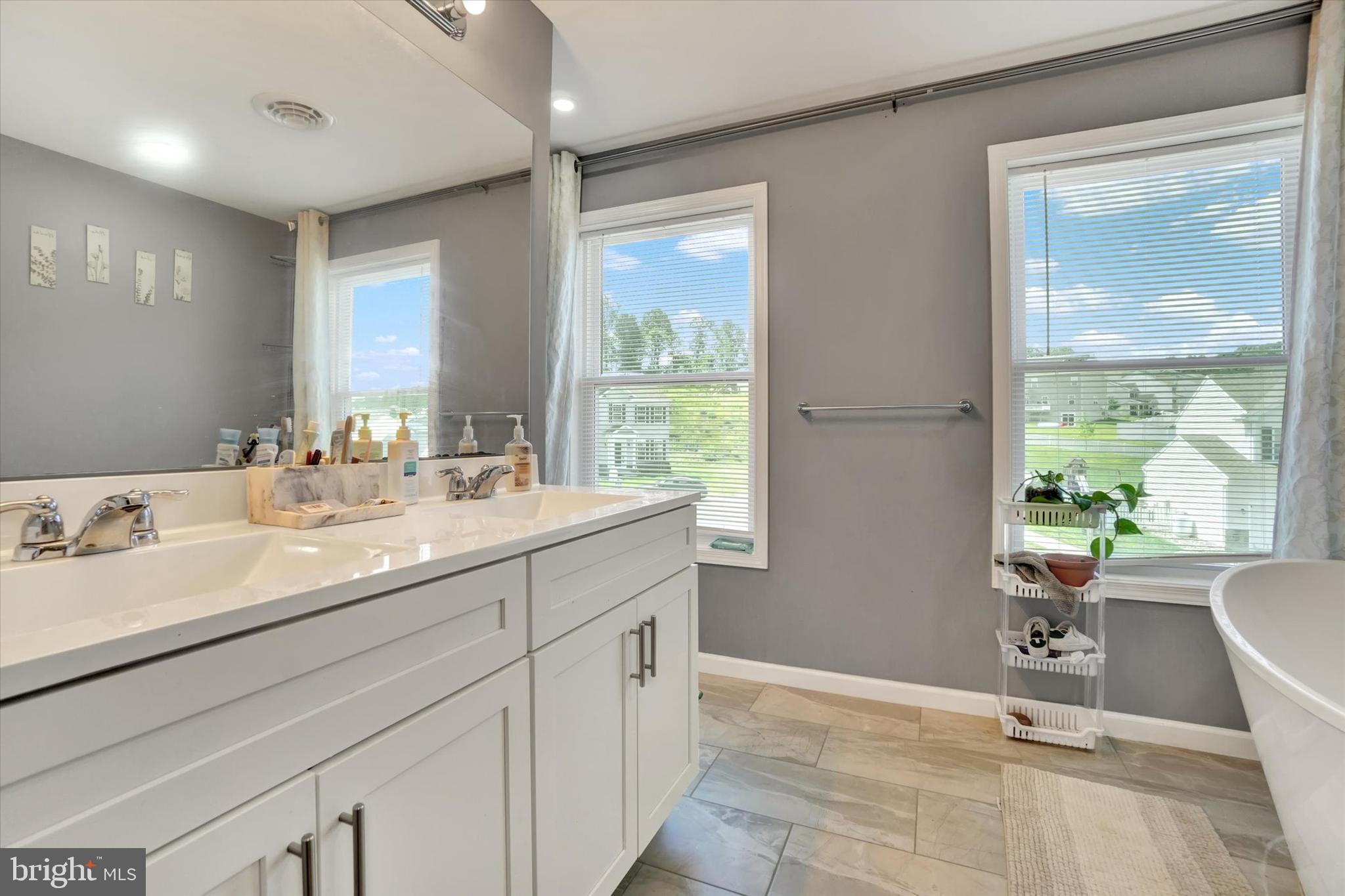 LEXINGTON ESTATES - Residential
