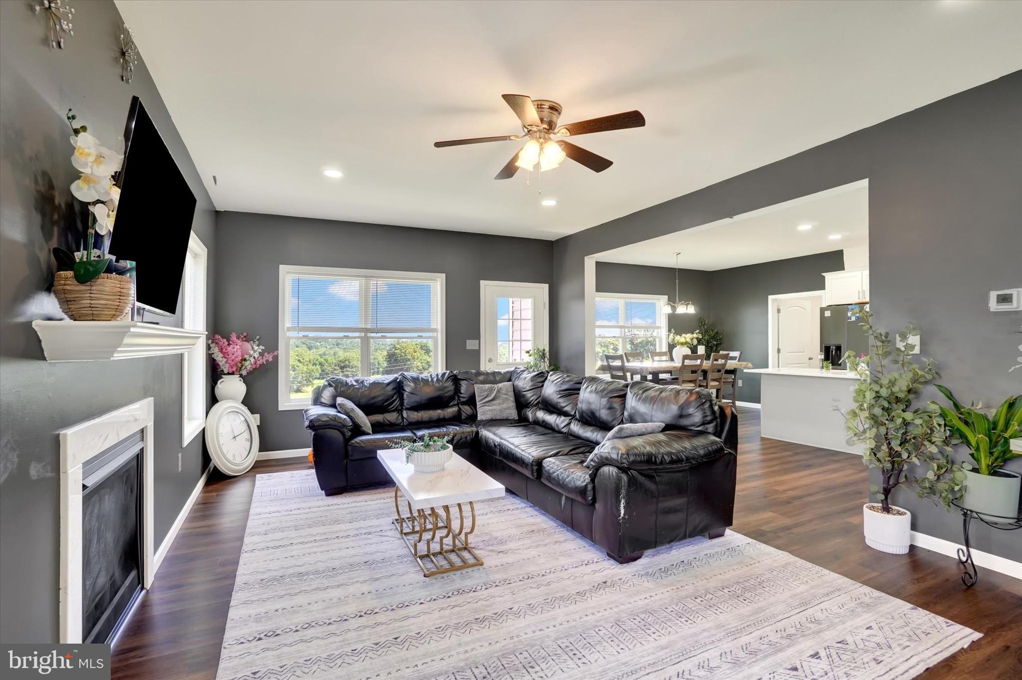 LEXINGTON ESTATES - Residential