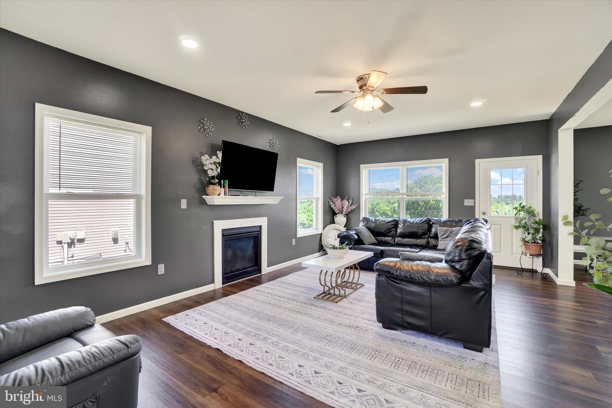 LEXINGTON ESTATES - Residential