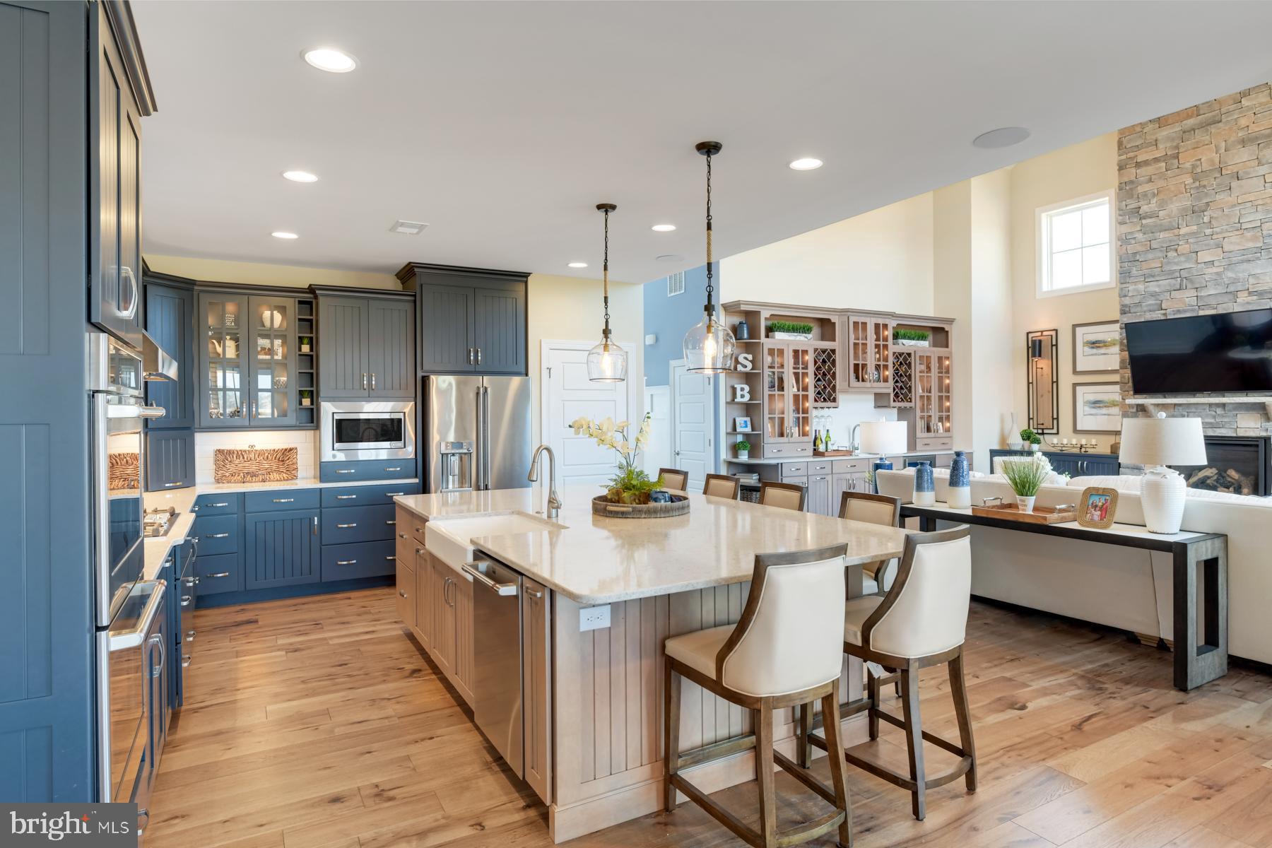 FISHERS COVE - Residential