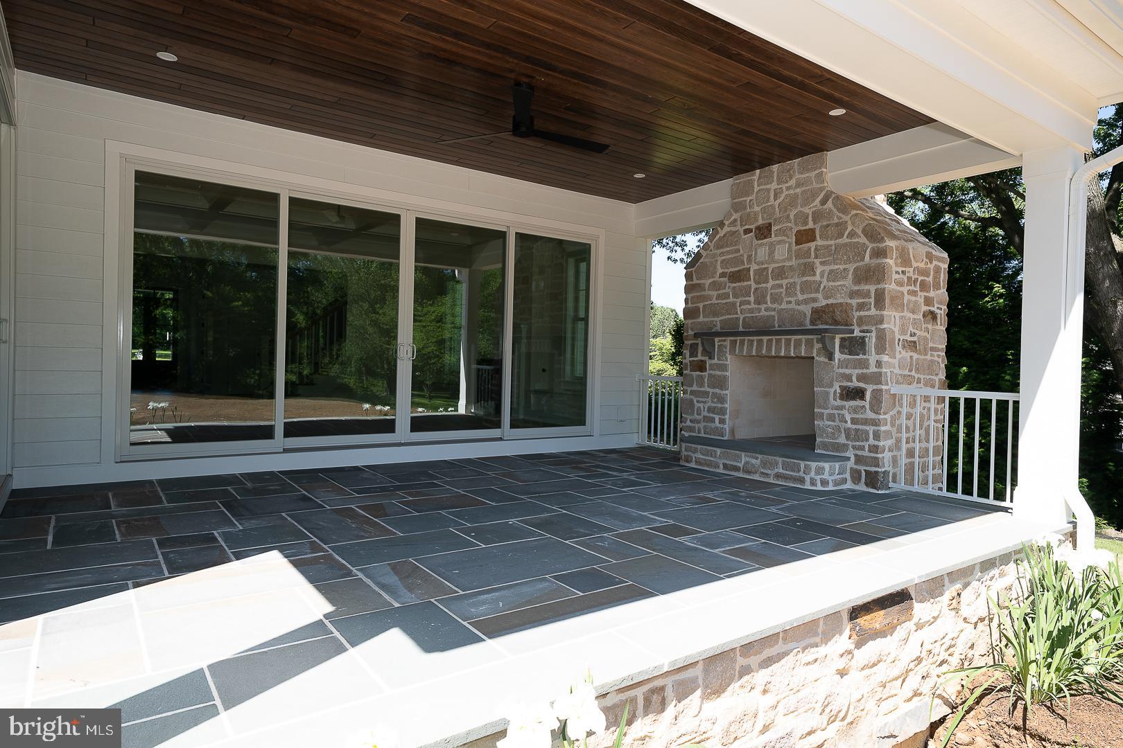 BUTTONWOOD FARMS - Residential