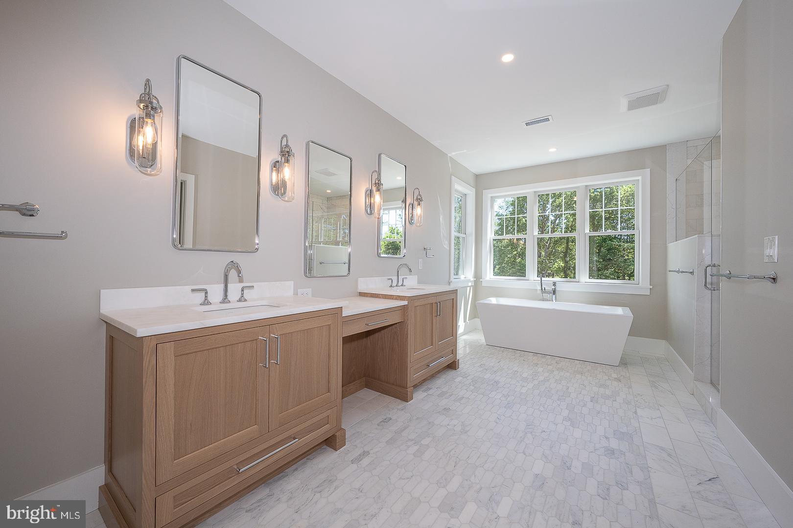 BUTTONWOOD FARMS - Residential