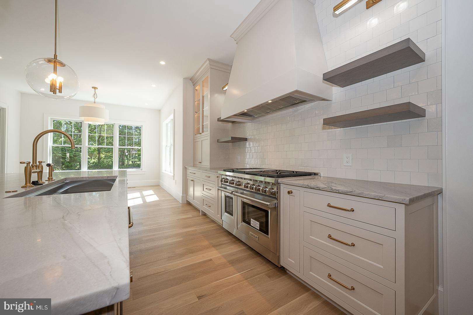 BUTTONWOOD FARMS - Residential