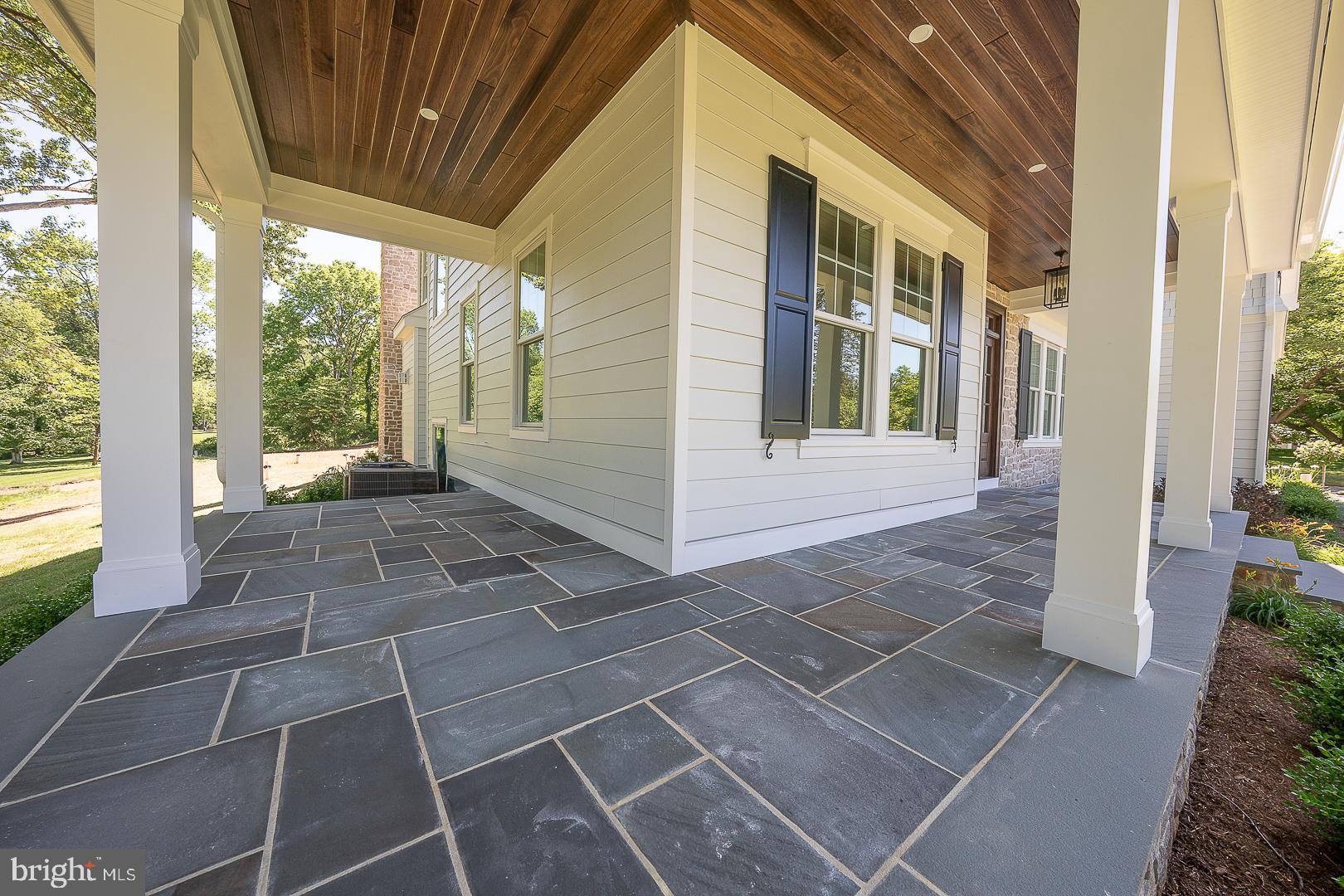 BUTTONWOOD FARMS - Residential