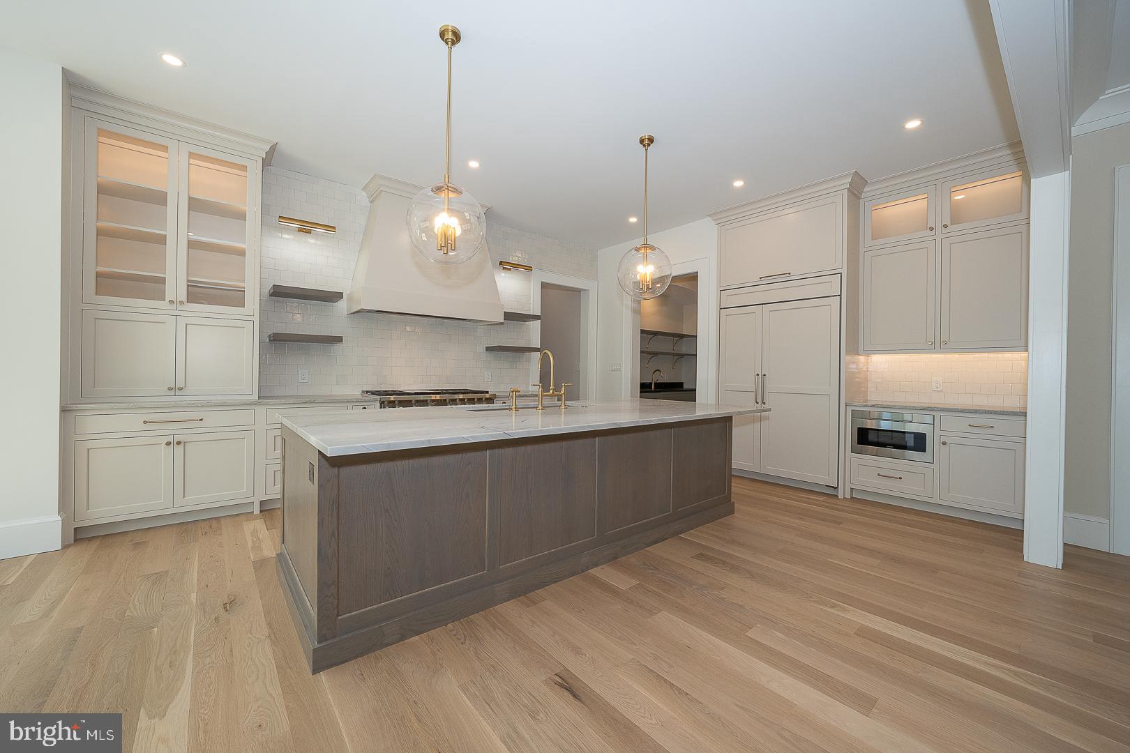 BUTTONWOOD FARMS - Residential