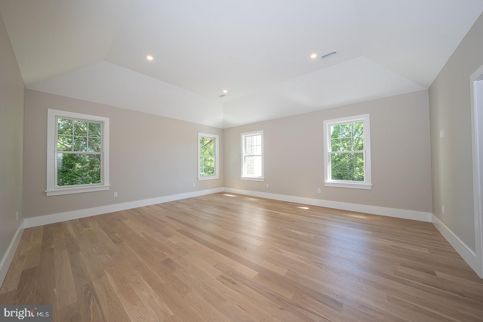 BUTTONWOOD FARMS - Residential