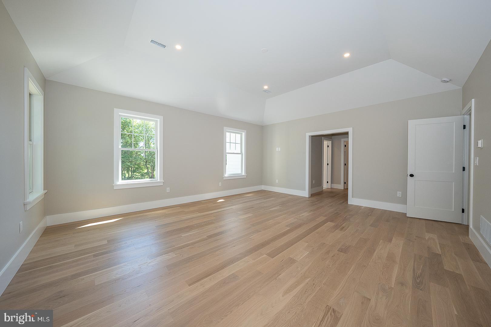 BUTTONWOOD FARMS - Residential