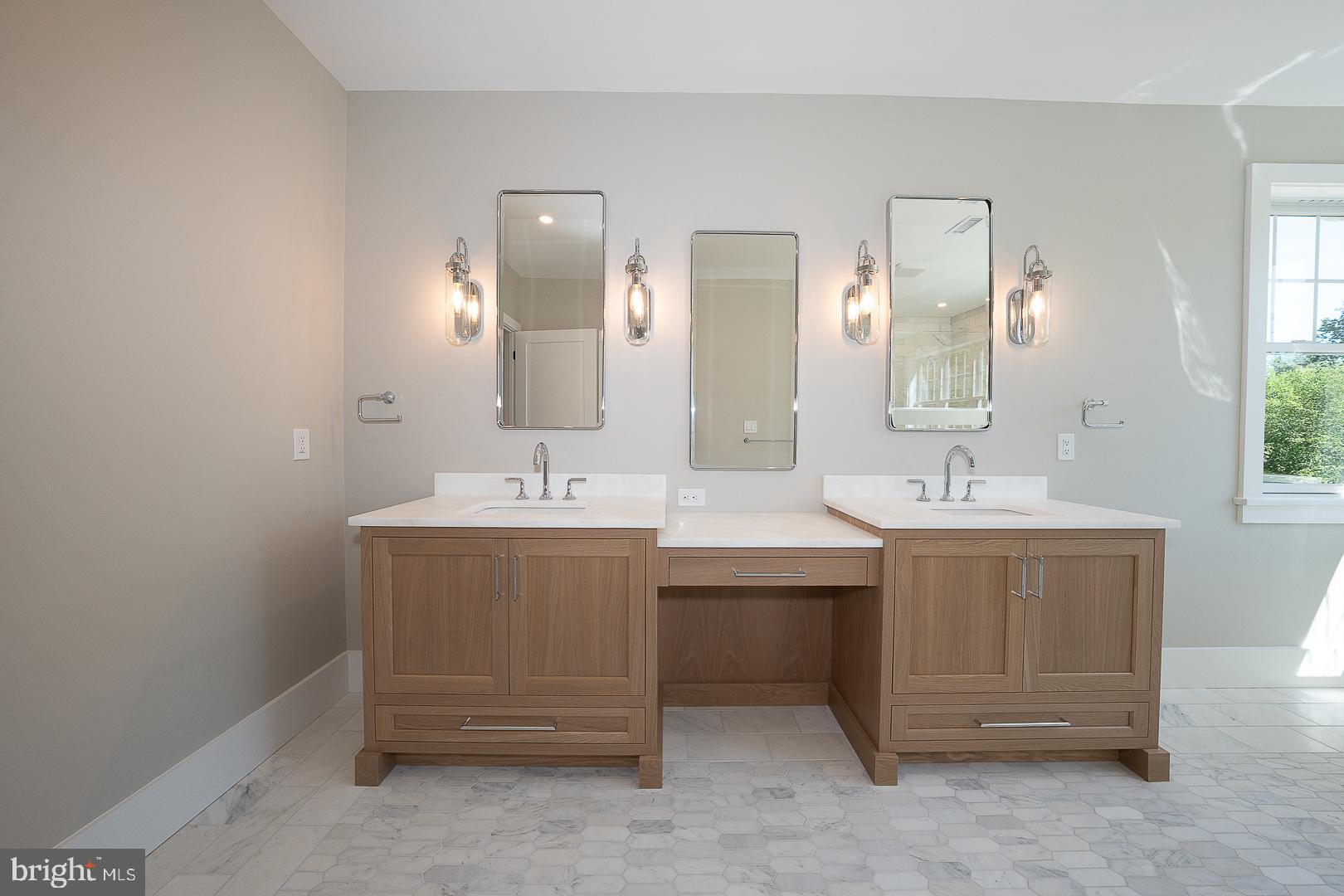BUTTONWOOD FARMS - Residential
