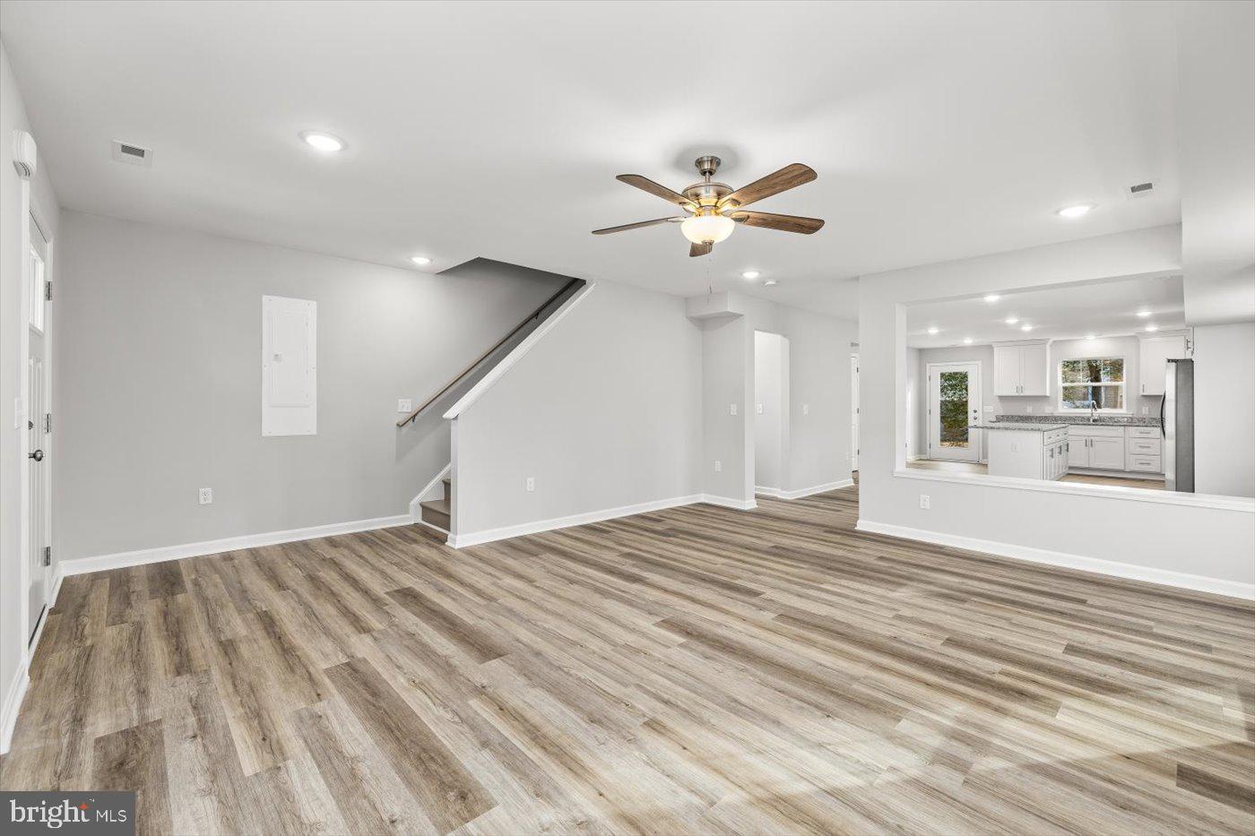 WESTMORELAND SHORES - Residential Lease