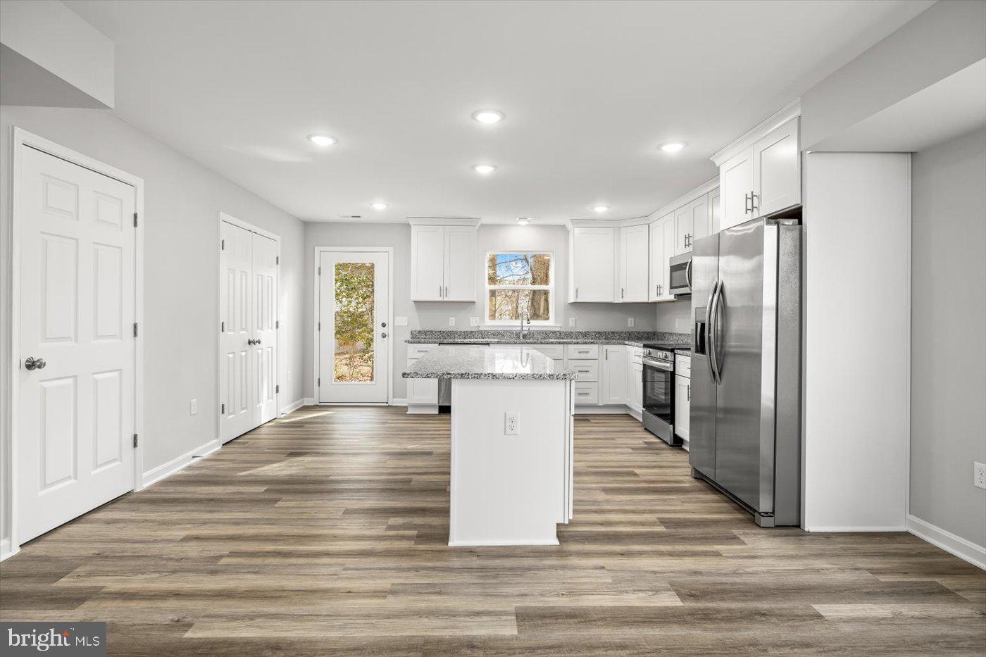 WESTMORELAND SHORES - Residential Lease