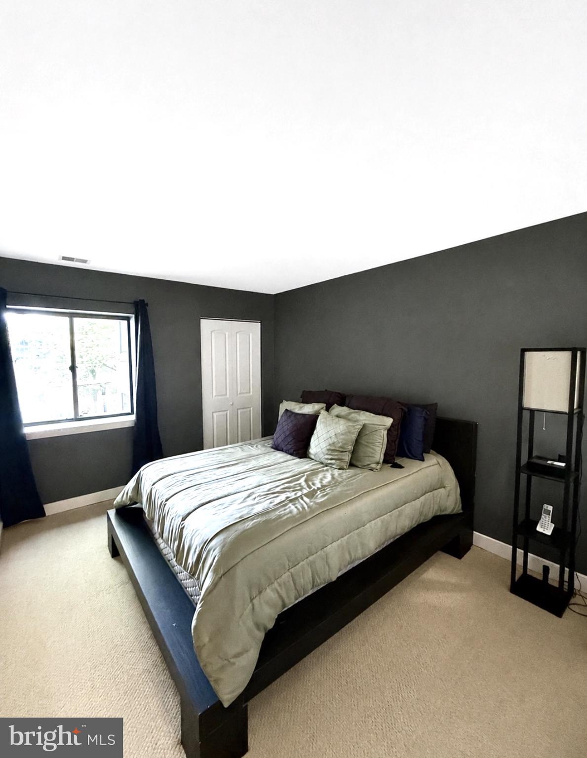NORTH GREEN CONDOMINIUMS - Residential