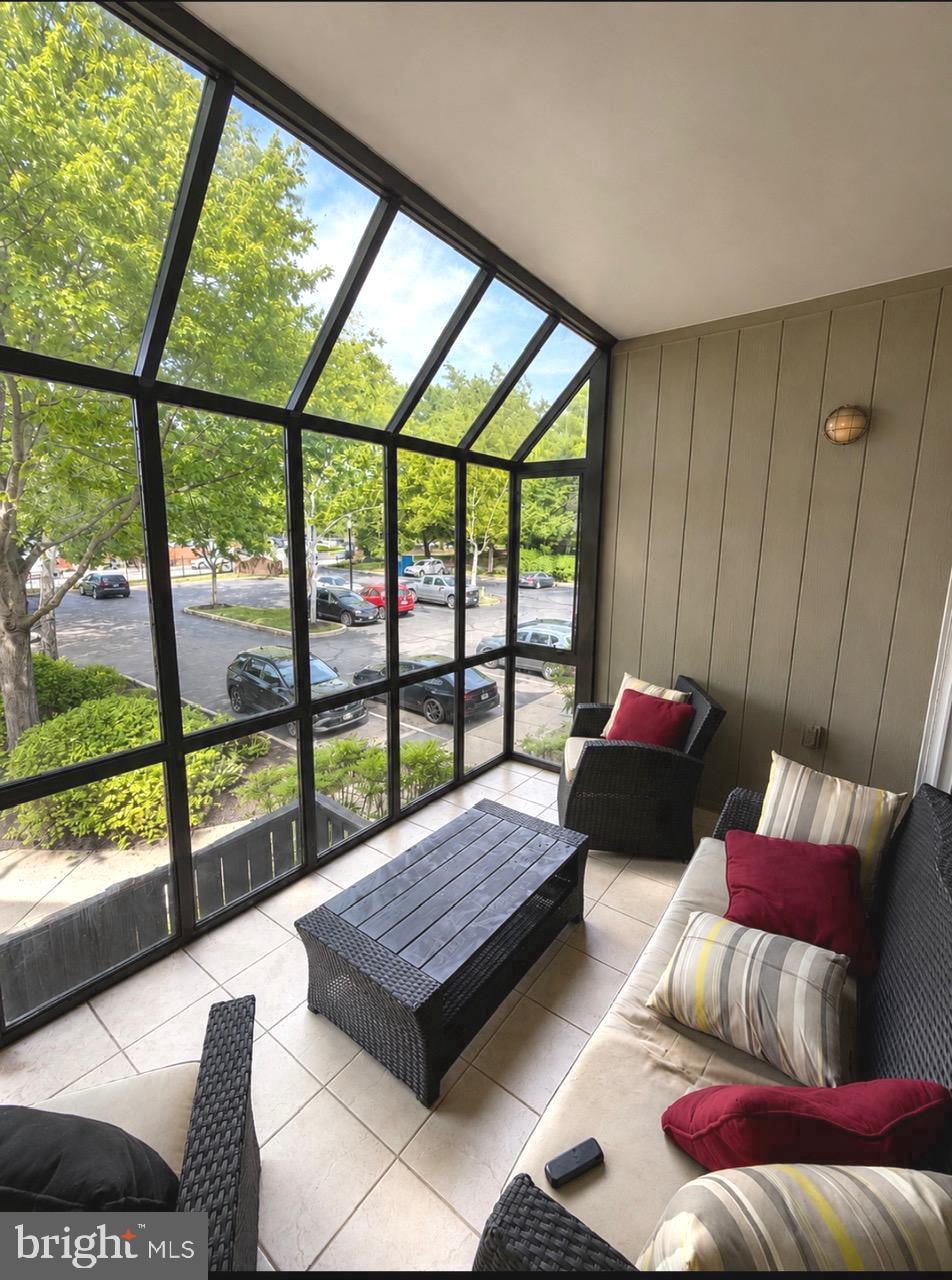 NORTH GREEN CONDOMINIUMS - Residential