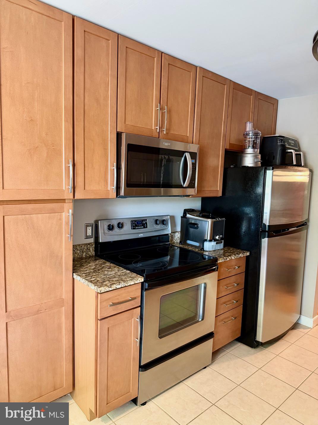 NORTH GREEN CONDOMINIUMS - Residential