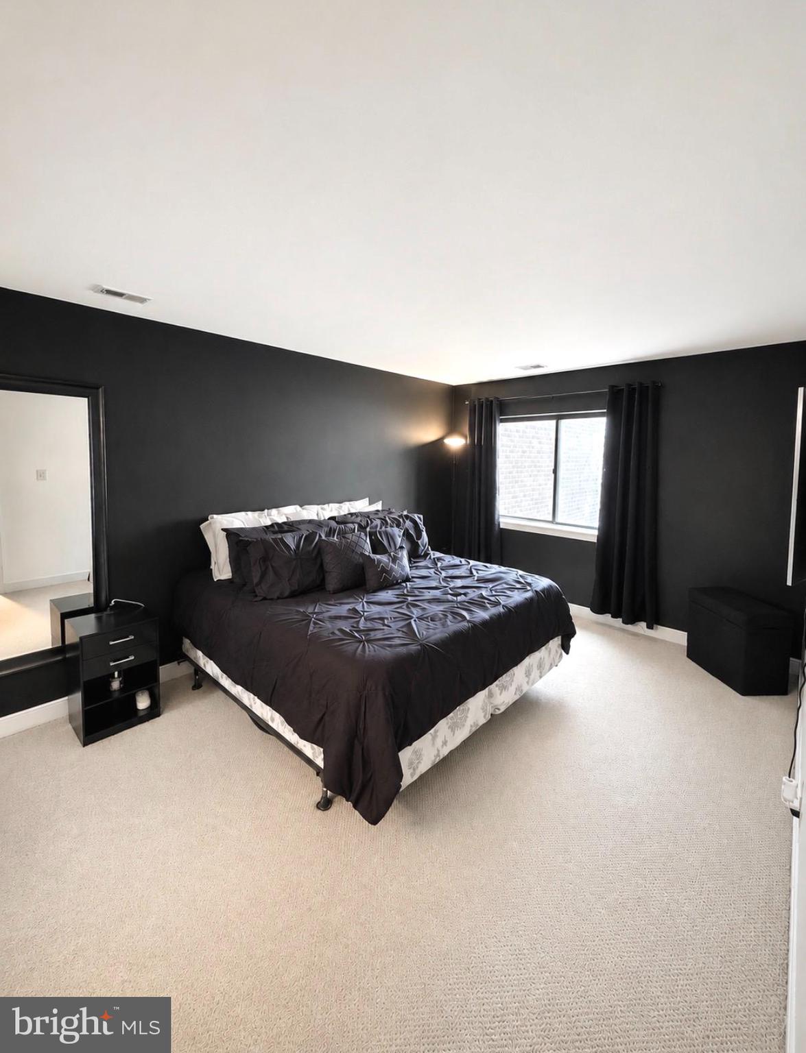 NORTH GREEN CONDOMINIUMS - Residential