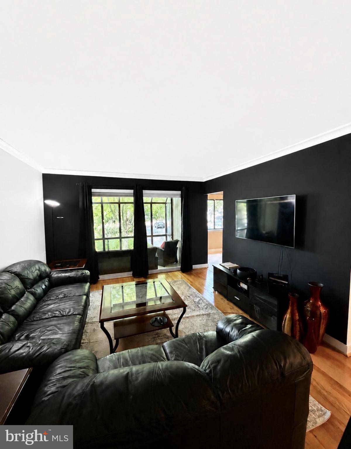 NORTH GREEN CONDOMINIUMS - Residential