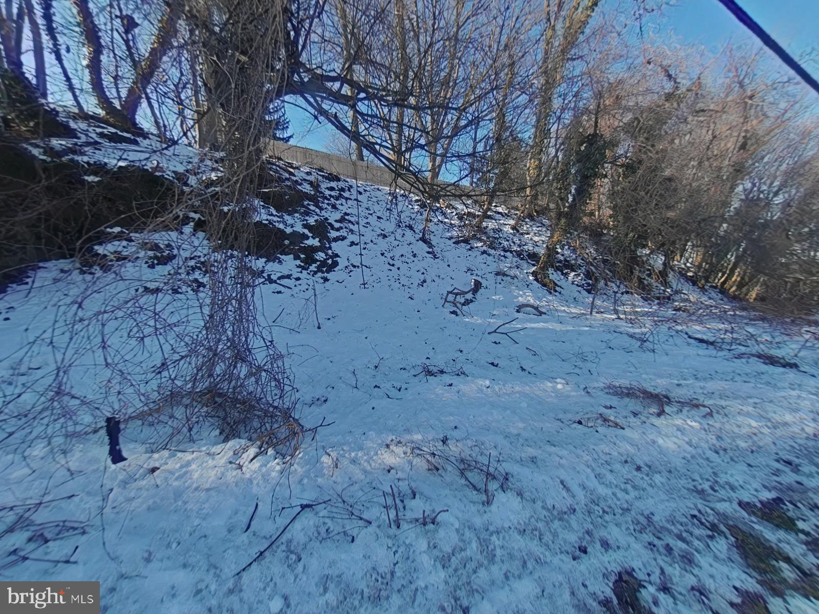 HAVERTOWN - Land