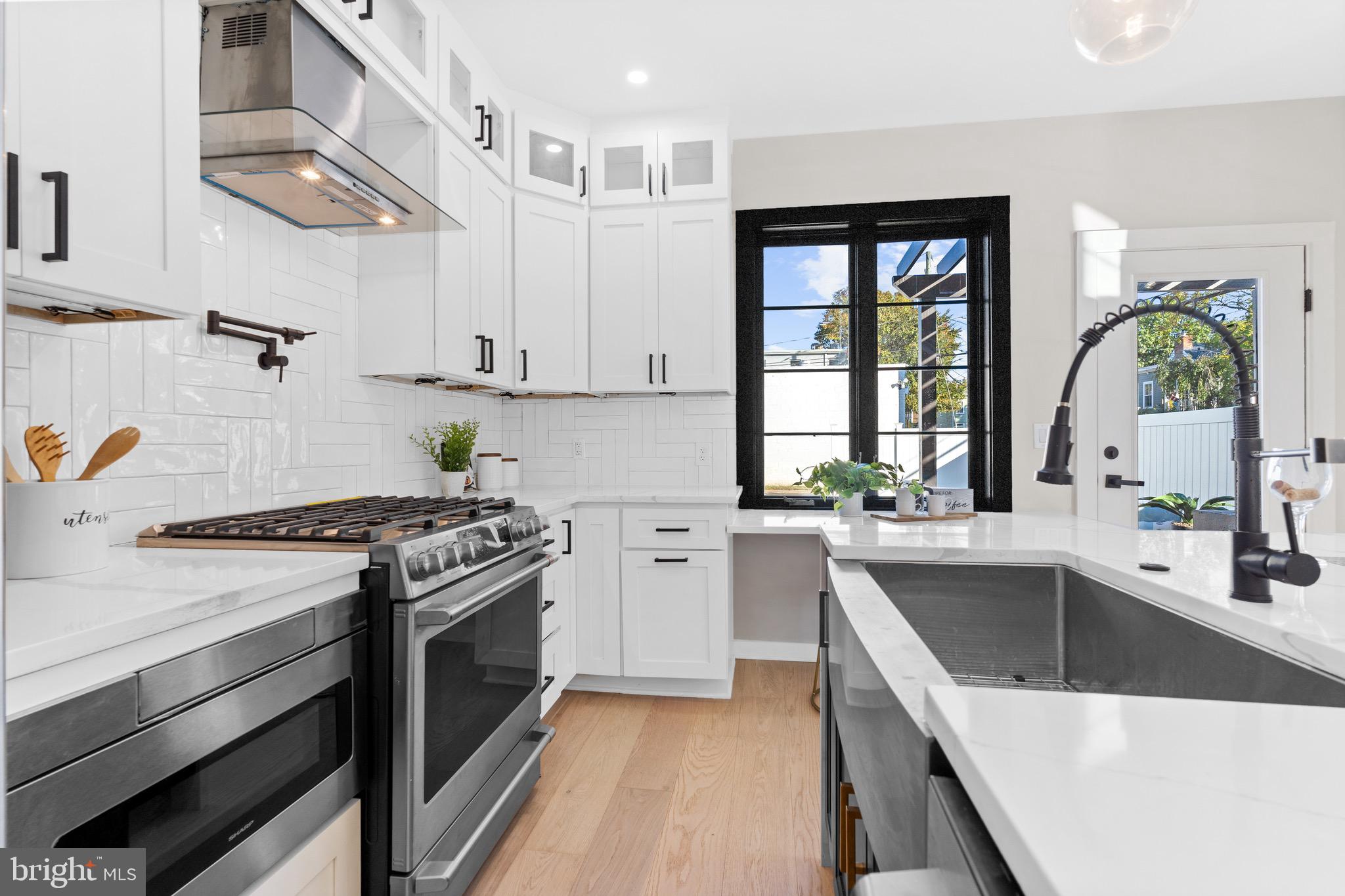 PARKER GRAY - Residential