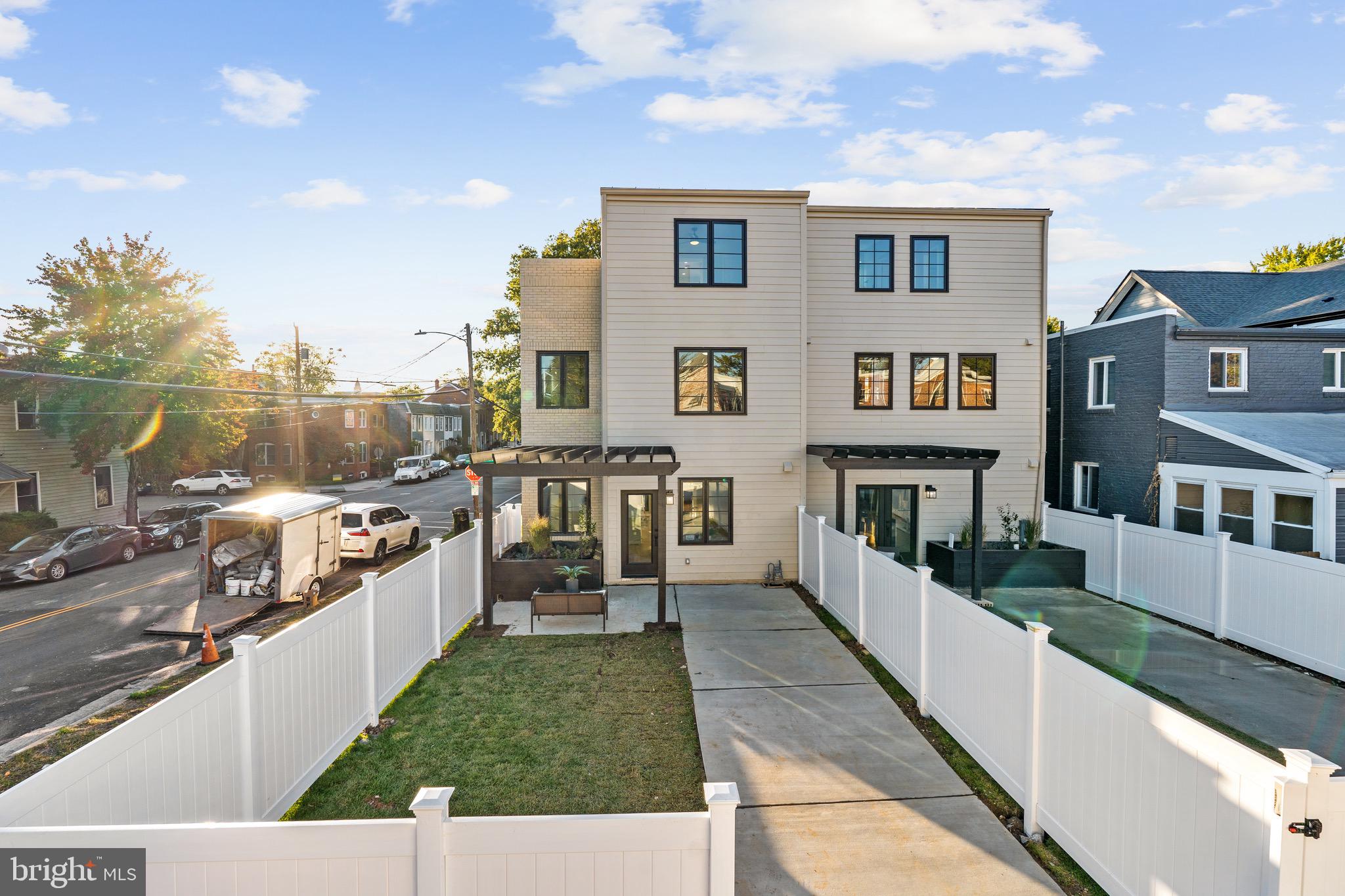 PARKER GRAY - Residential