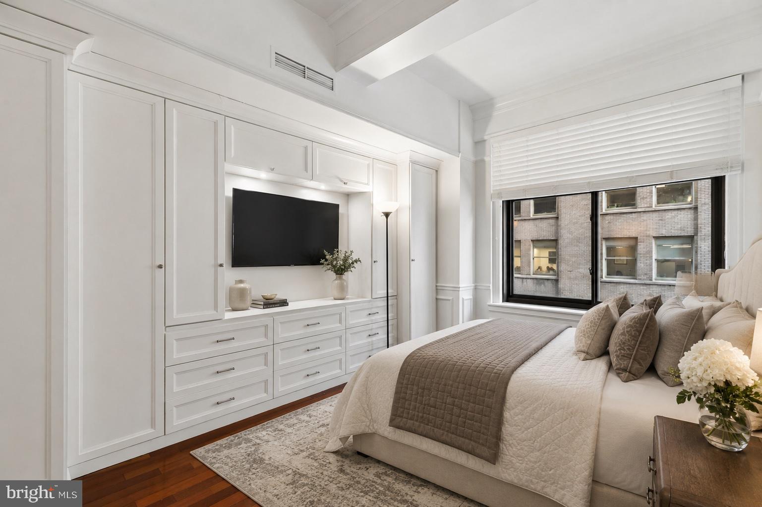AVENUE OF THE ARTS - Residential