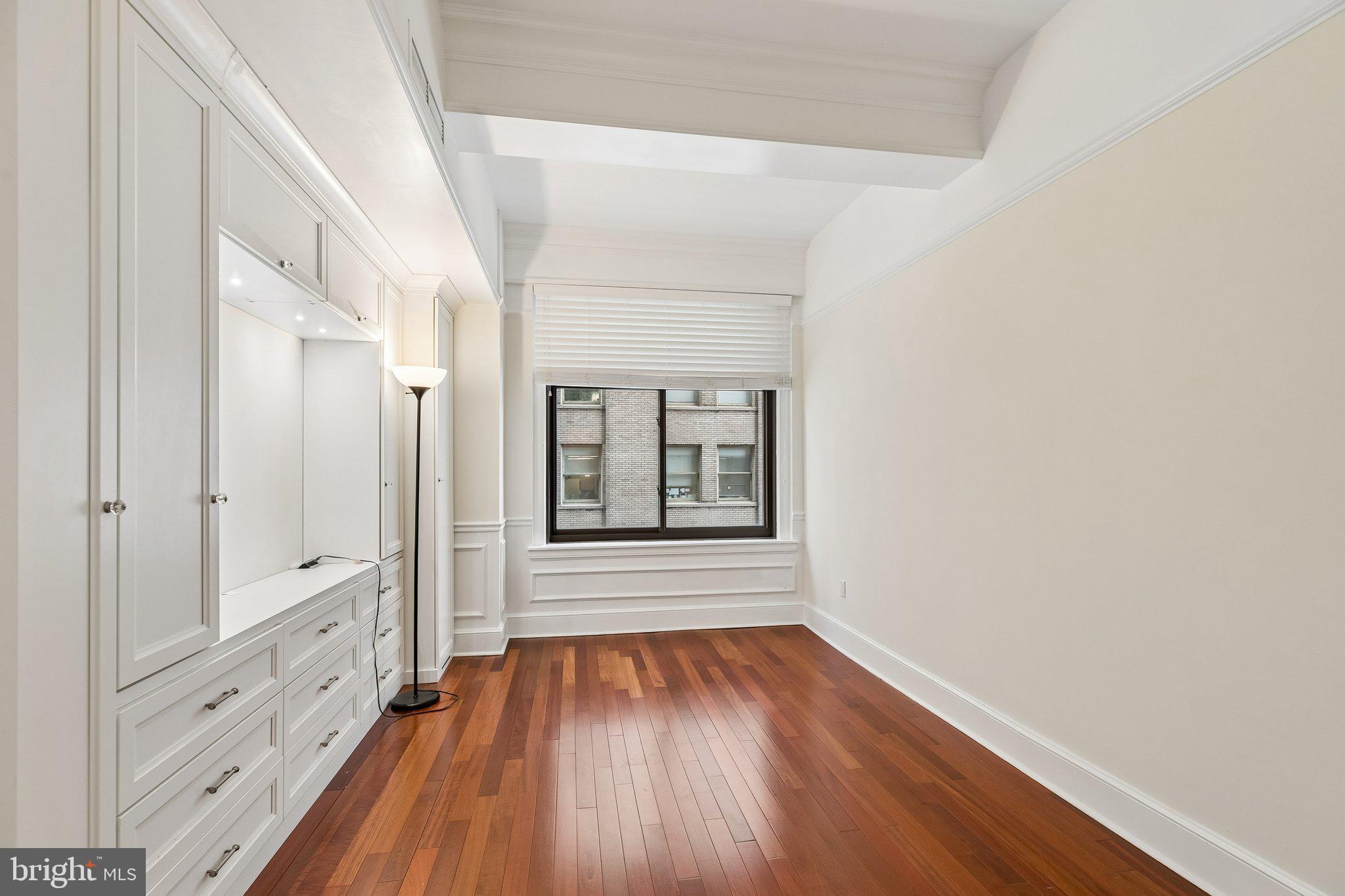 AVENUE OF THE ARTS - Residential