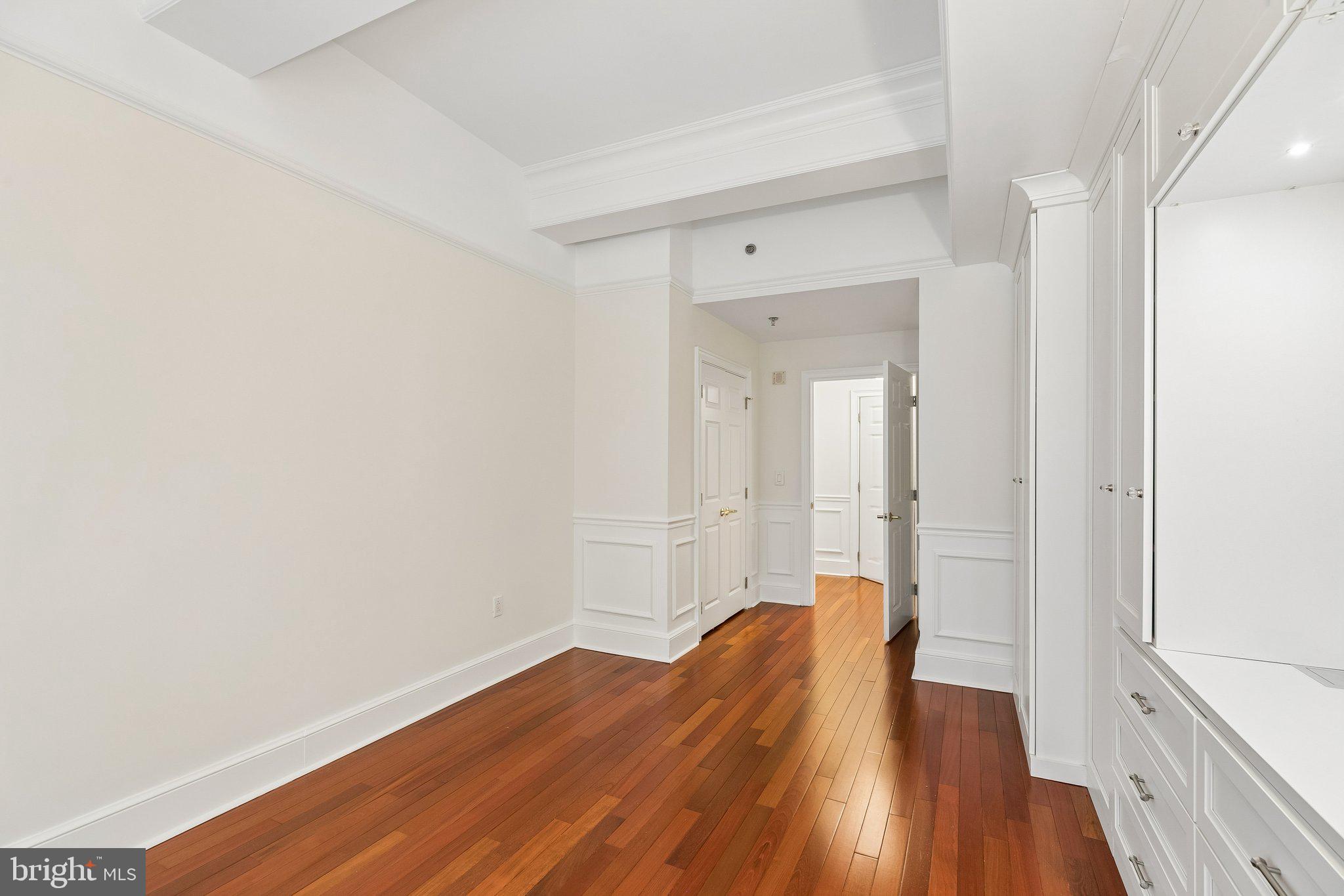 AVENUE OF THE ARTS - Residential