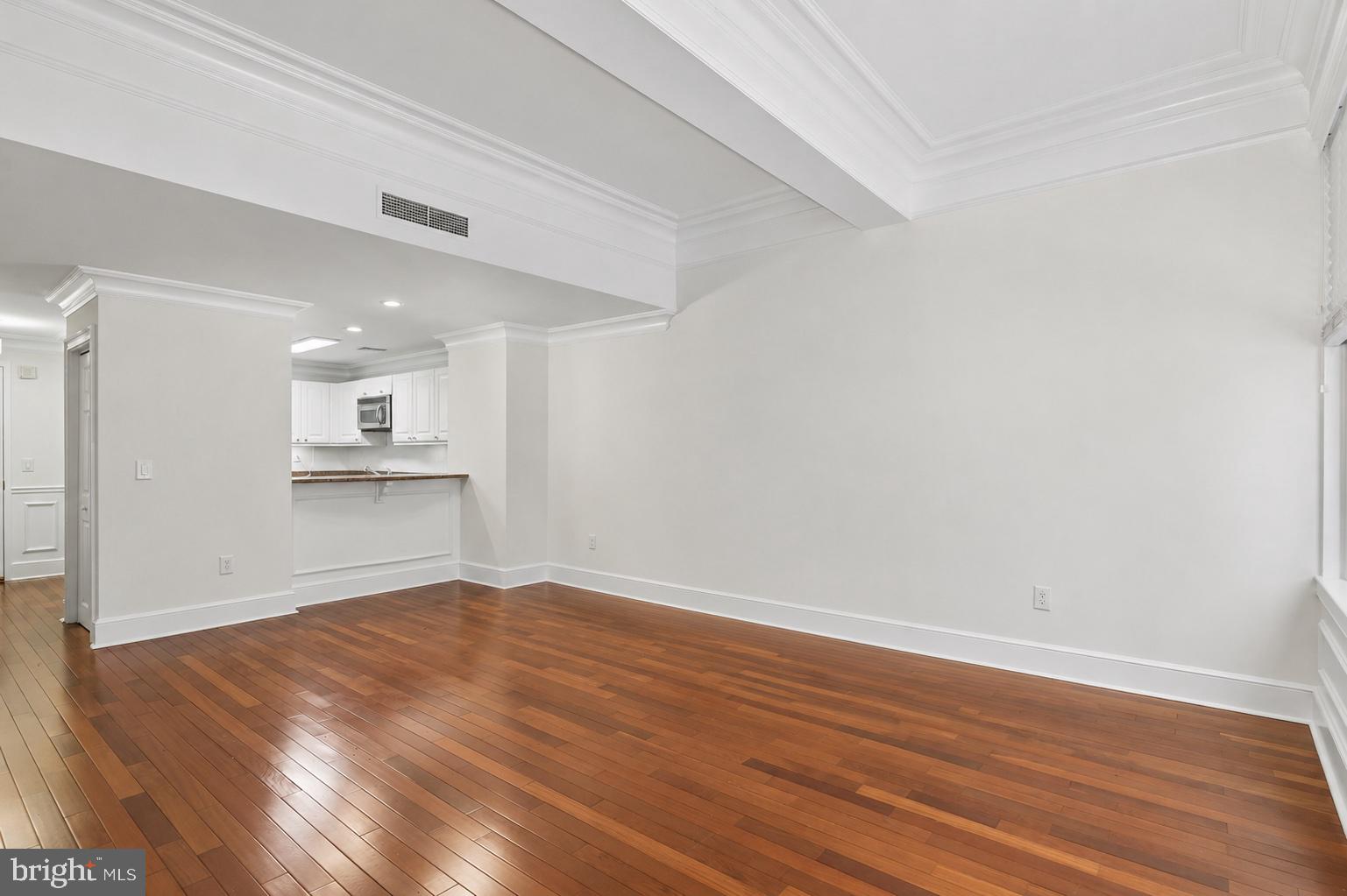 AVENUE OF THE ARTS - Residential