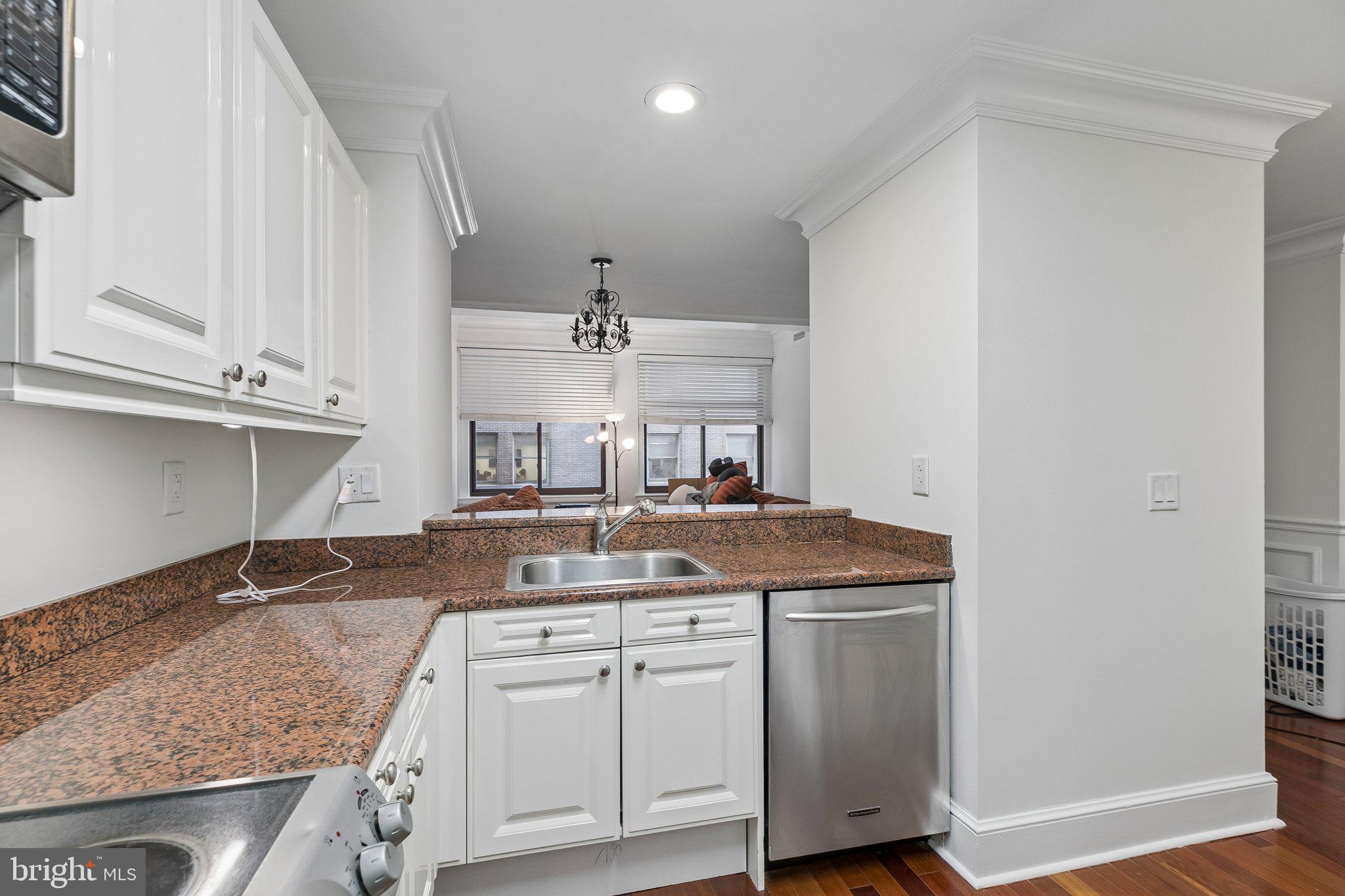 AVENUE OF THE ARTS - Residential