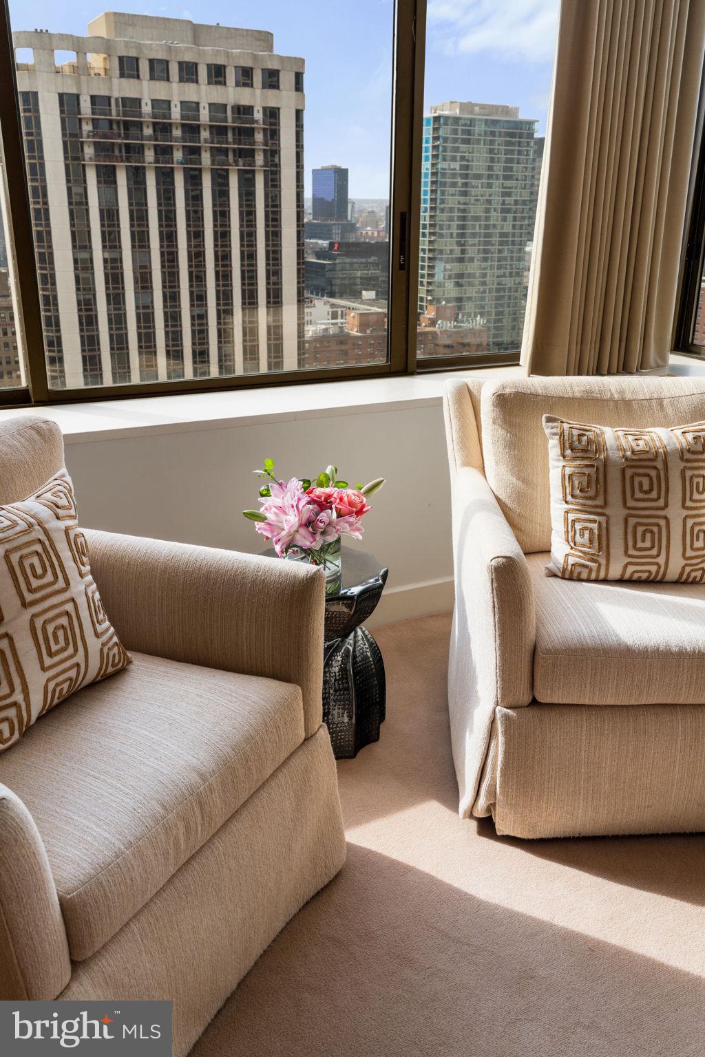 RITTENHOUSE SQUARE - Residential