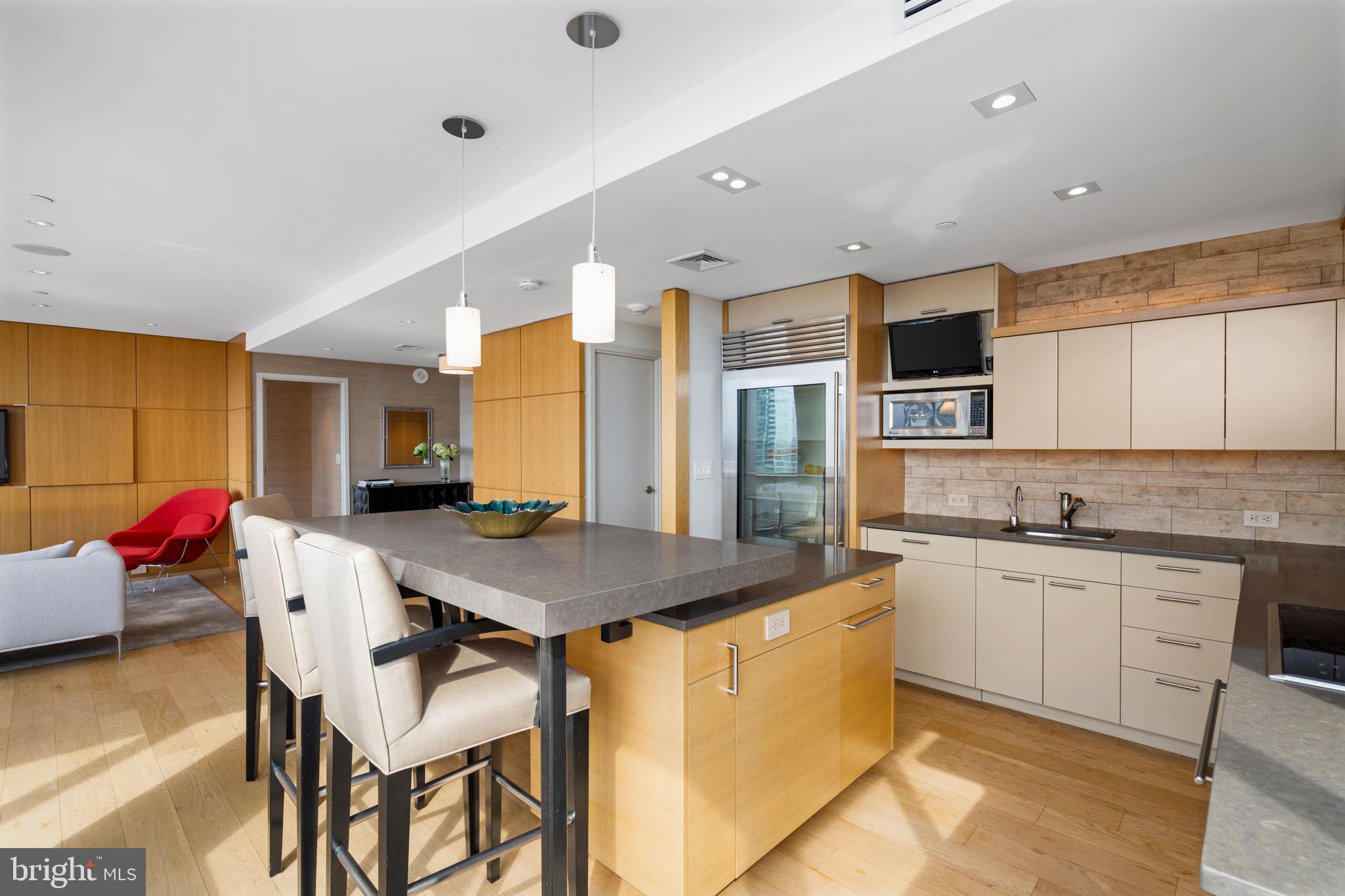 RITTENHOUSE SQUARE - Residential