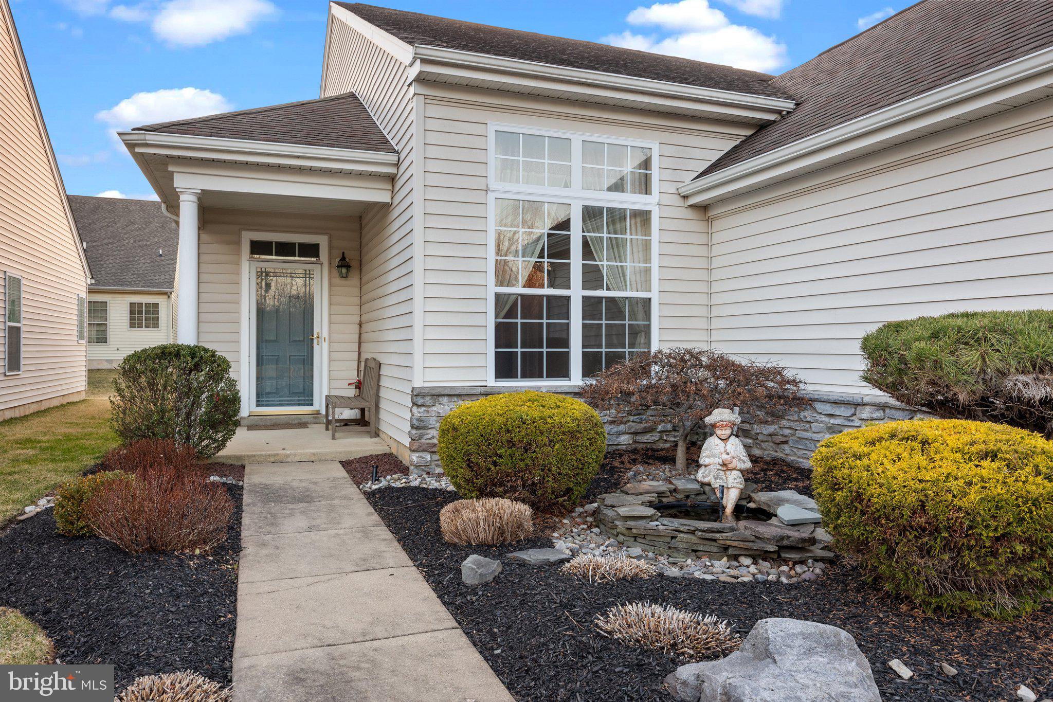 HERITAGE CR ESTS - Residential