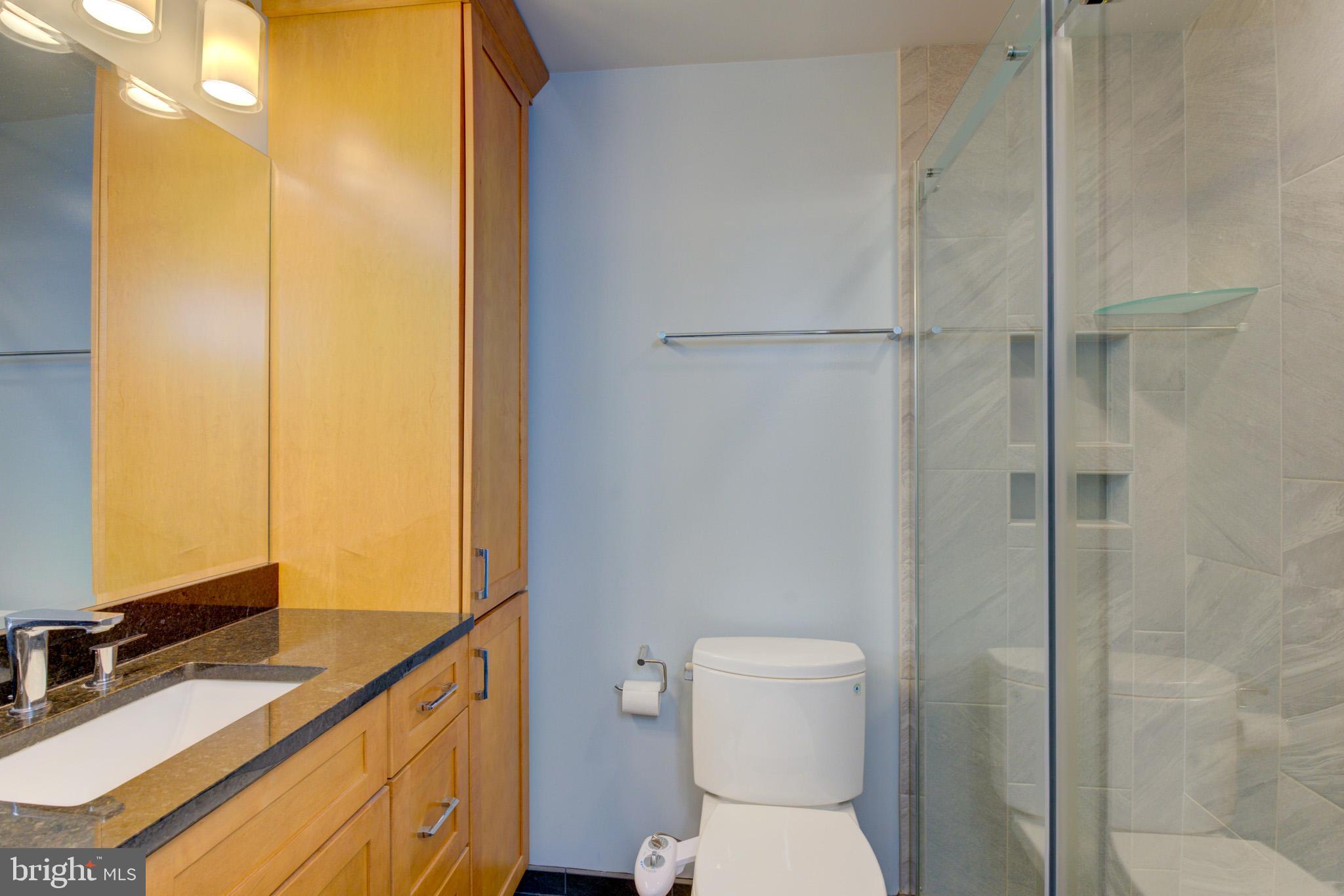KENWOOD PLACE - Residential