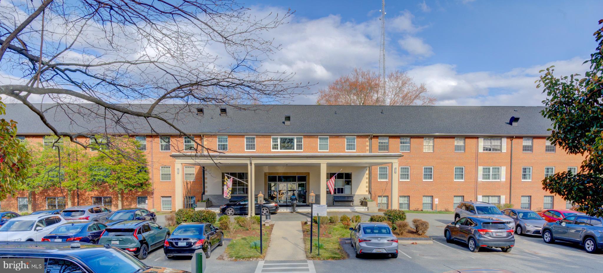 KENWOOD PLACE - Residential