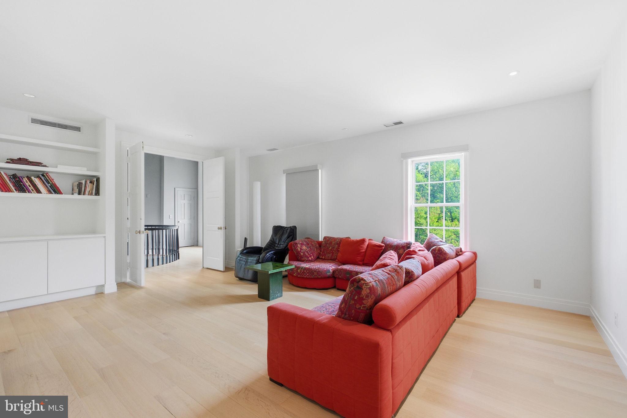BURLEITH - Residential