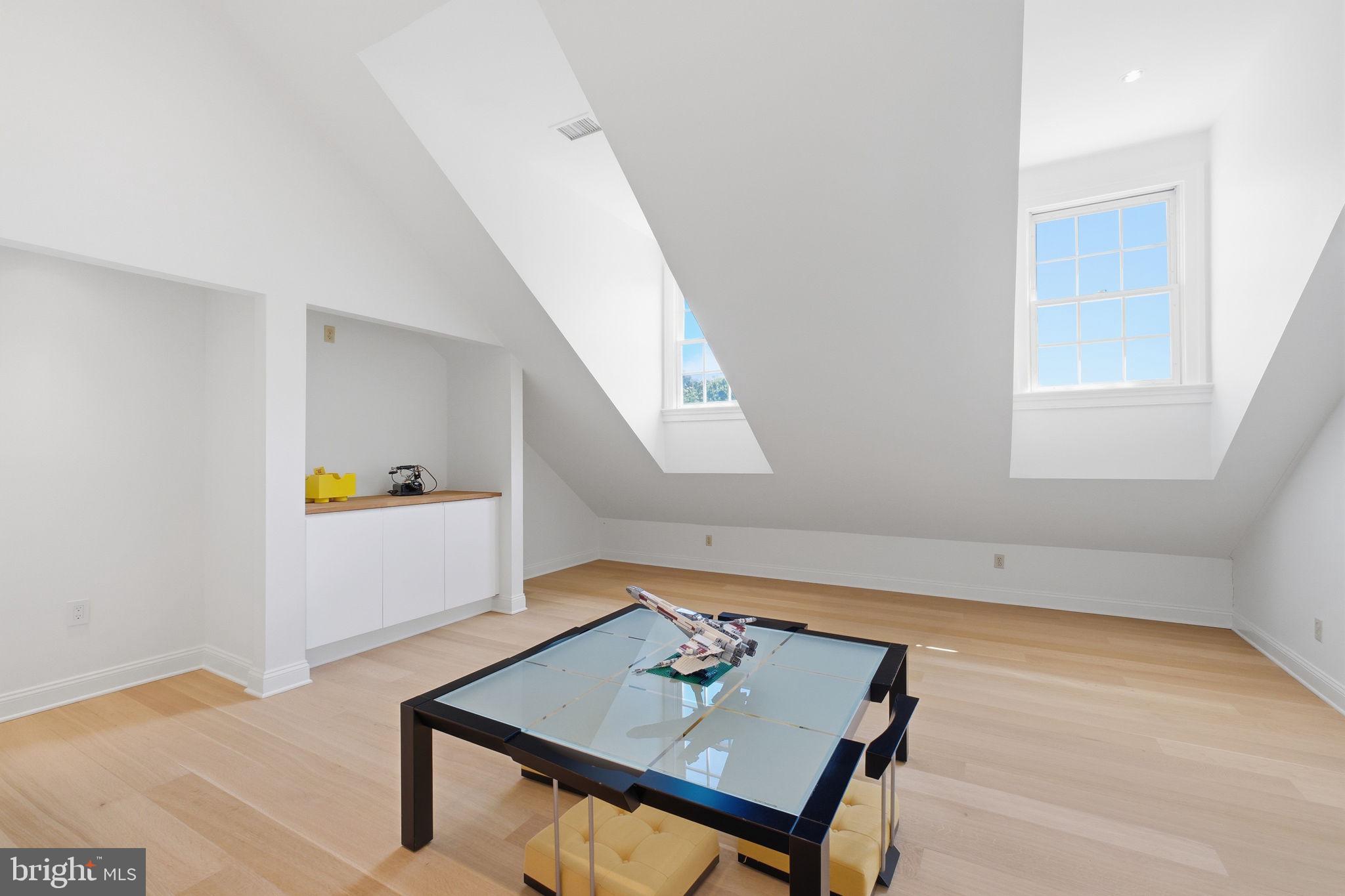 BURLEITH - Residential