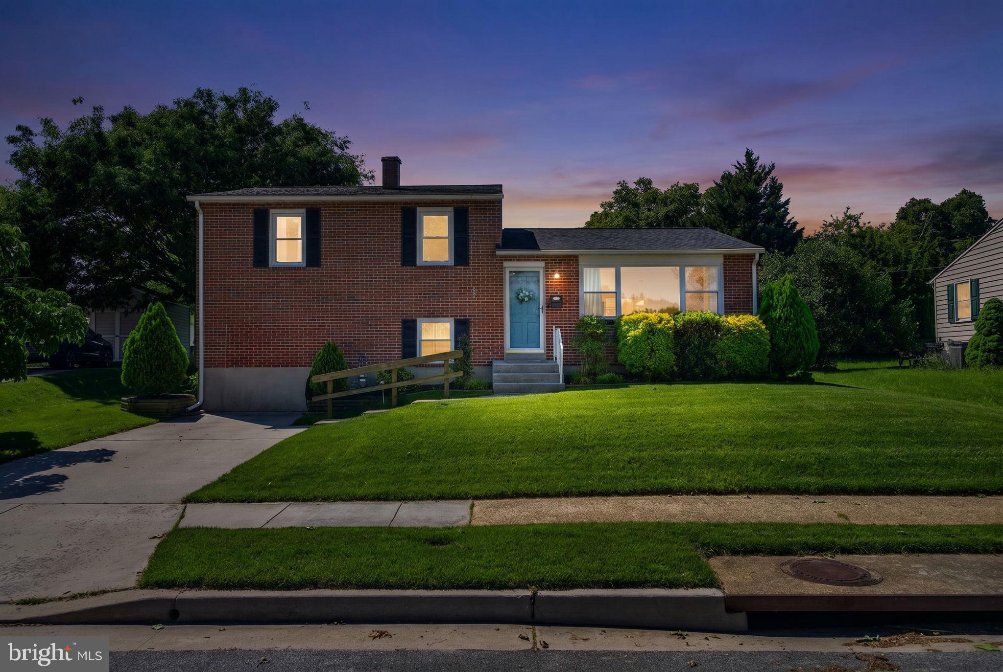 YORK MANOR - Residential