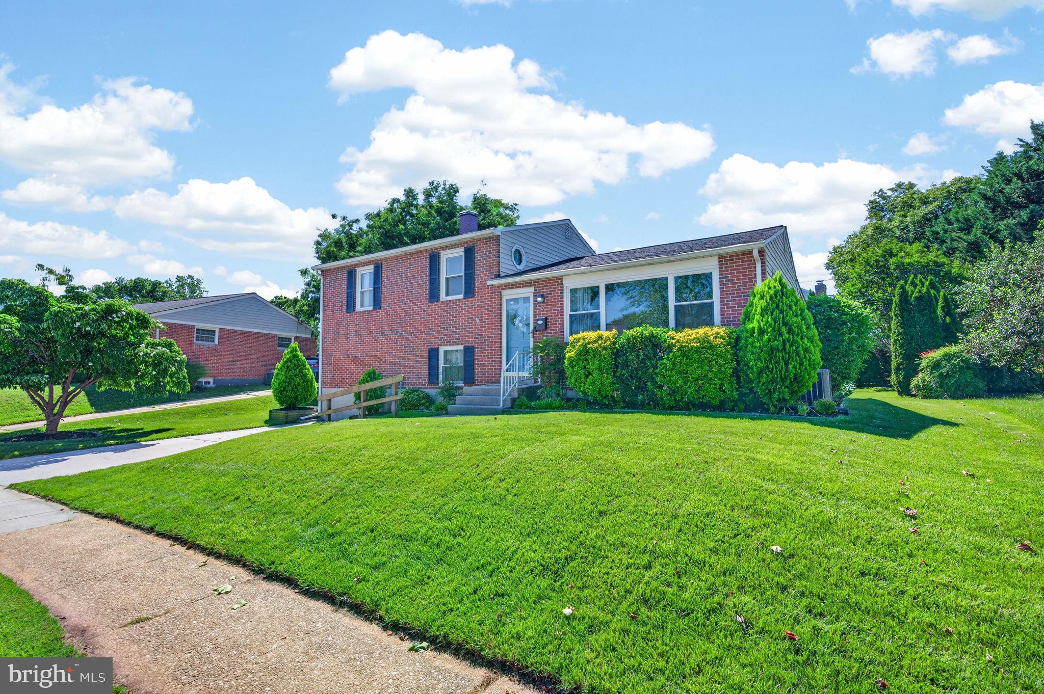 YORK MANOR - Residential