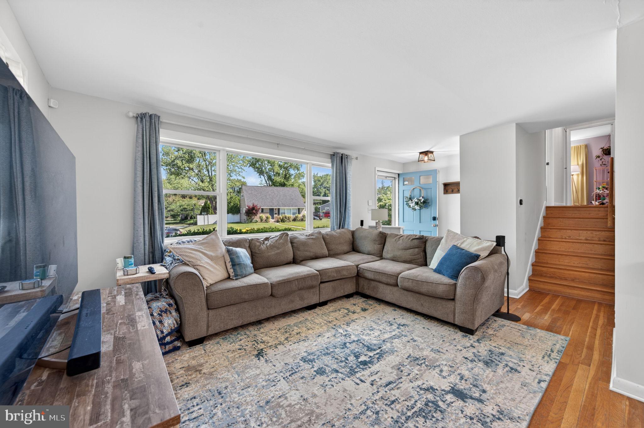 YORK MANOR - Residential