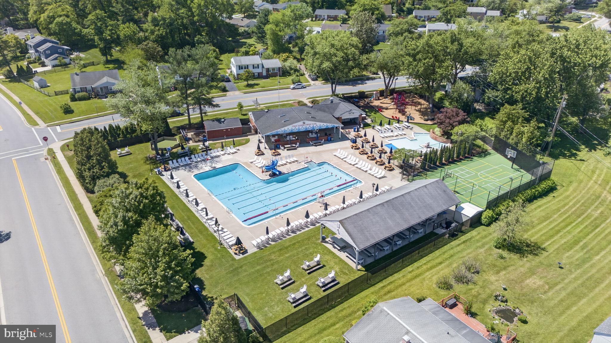 YORK MANOR - Residential