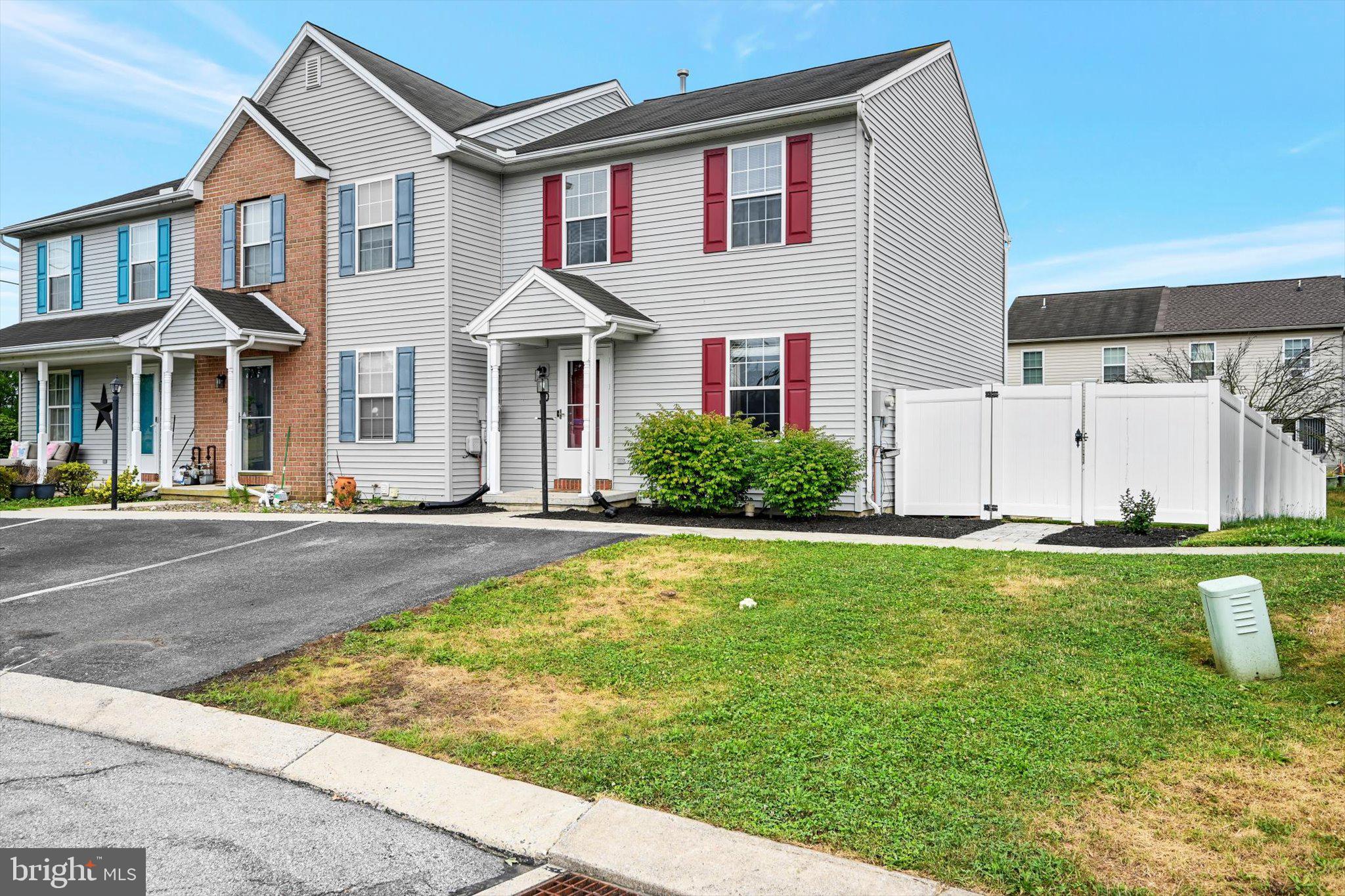 GRAYSTONE TOWNHOMES - Residential