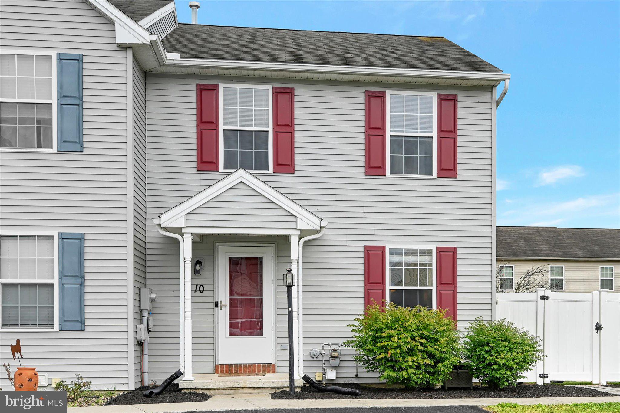 GRAYSTONE TOWNHOMES - Residential