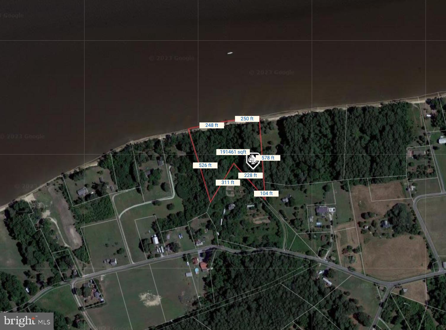 ELLIOTTS ISLAND - Land