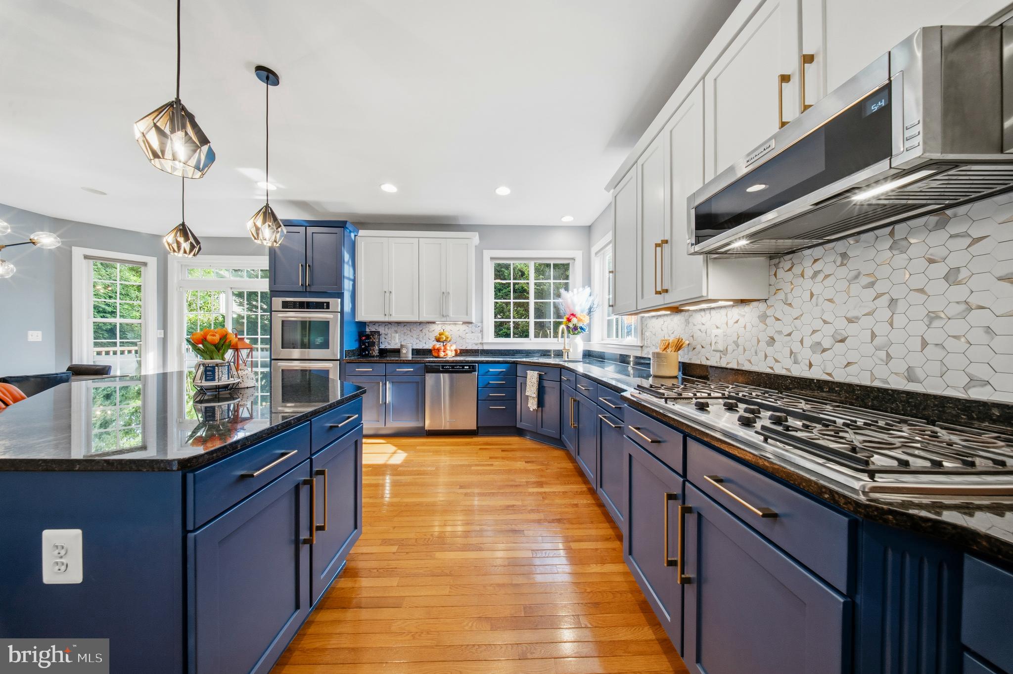 MADISON RIDGE - Residential